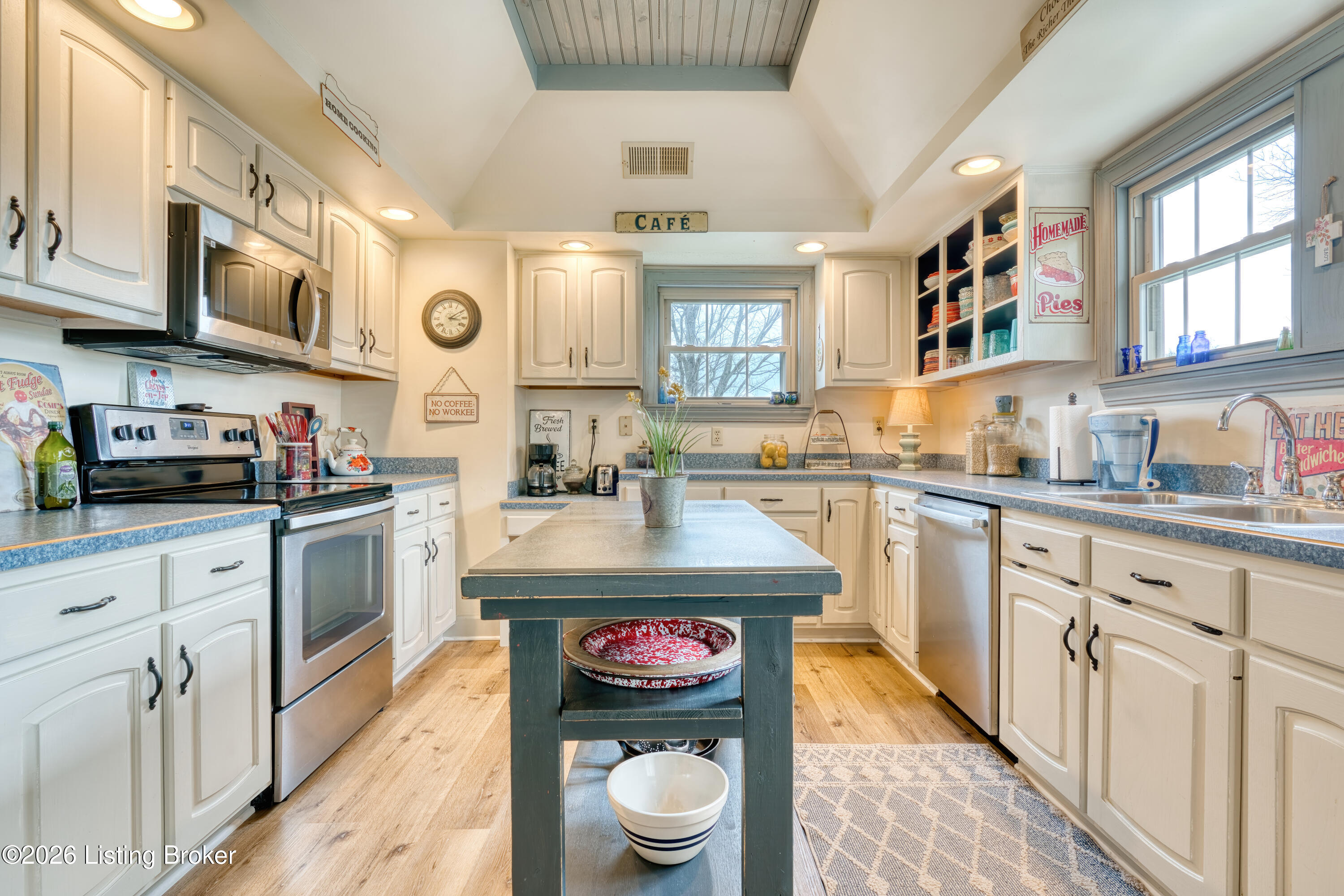 8675 Ky-52 Property Photo 26