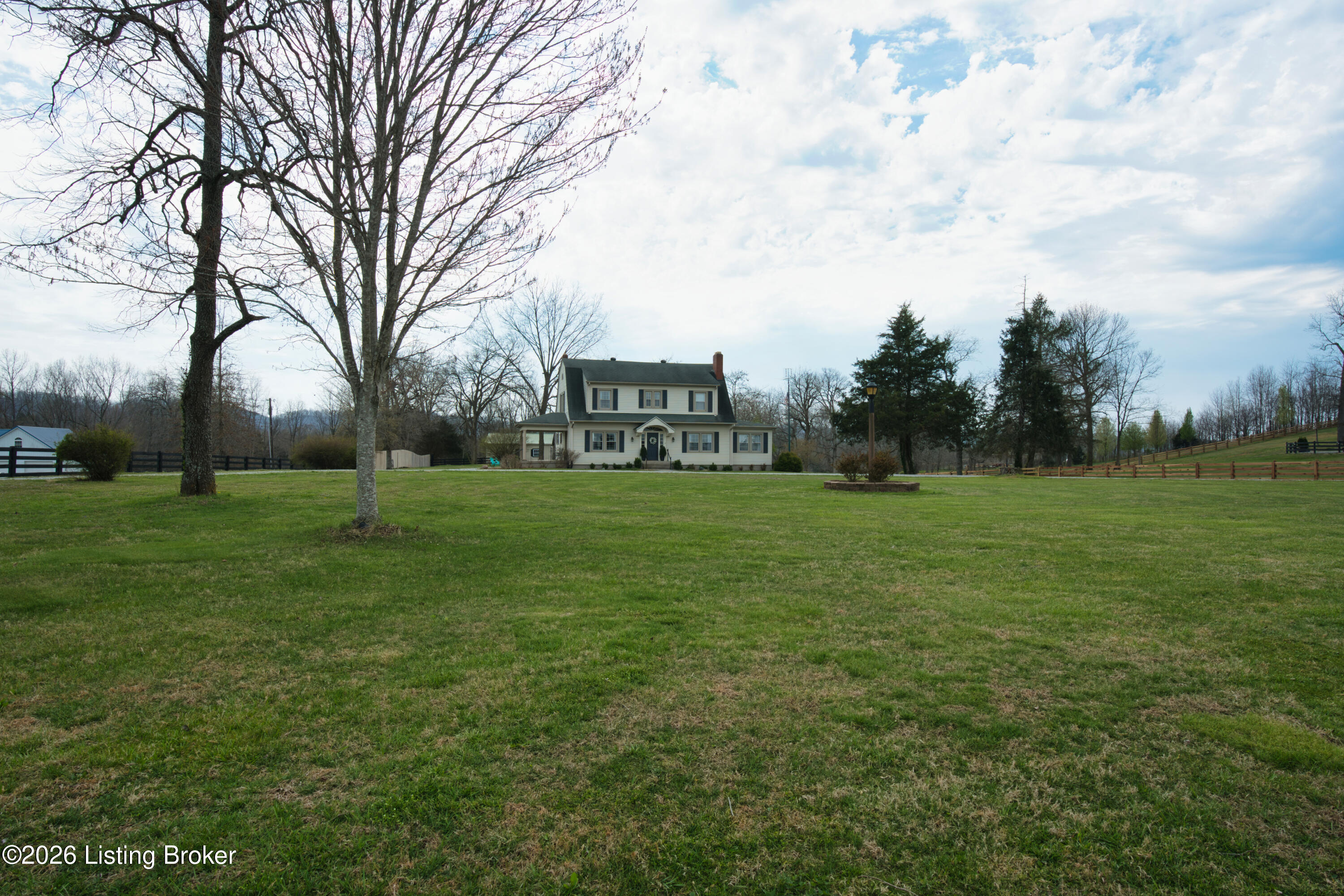8675 Ky-52 Property Photo 31