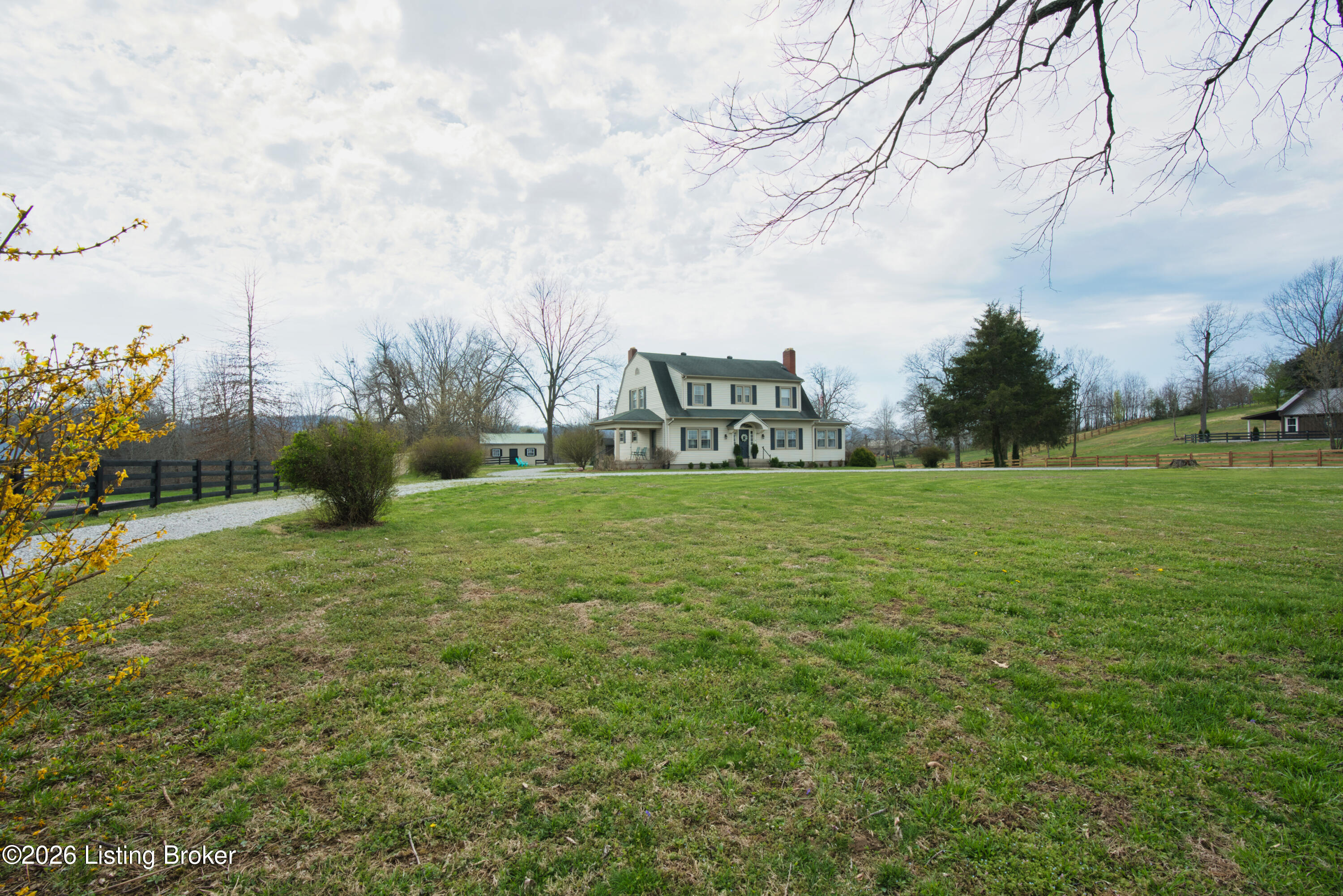 8675 Ky-52 Property Photo 32