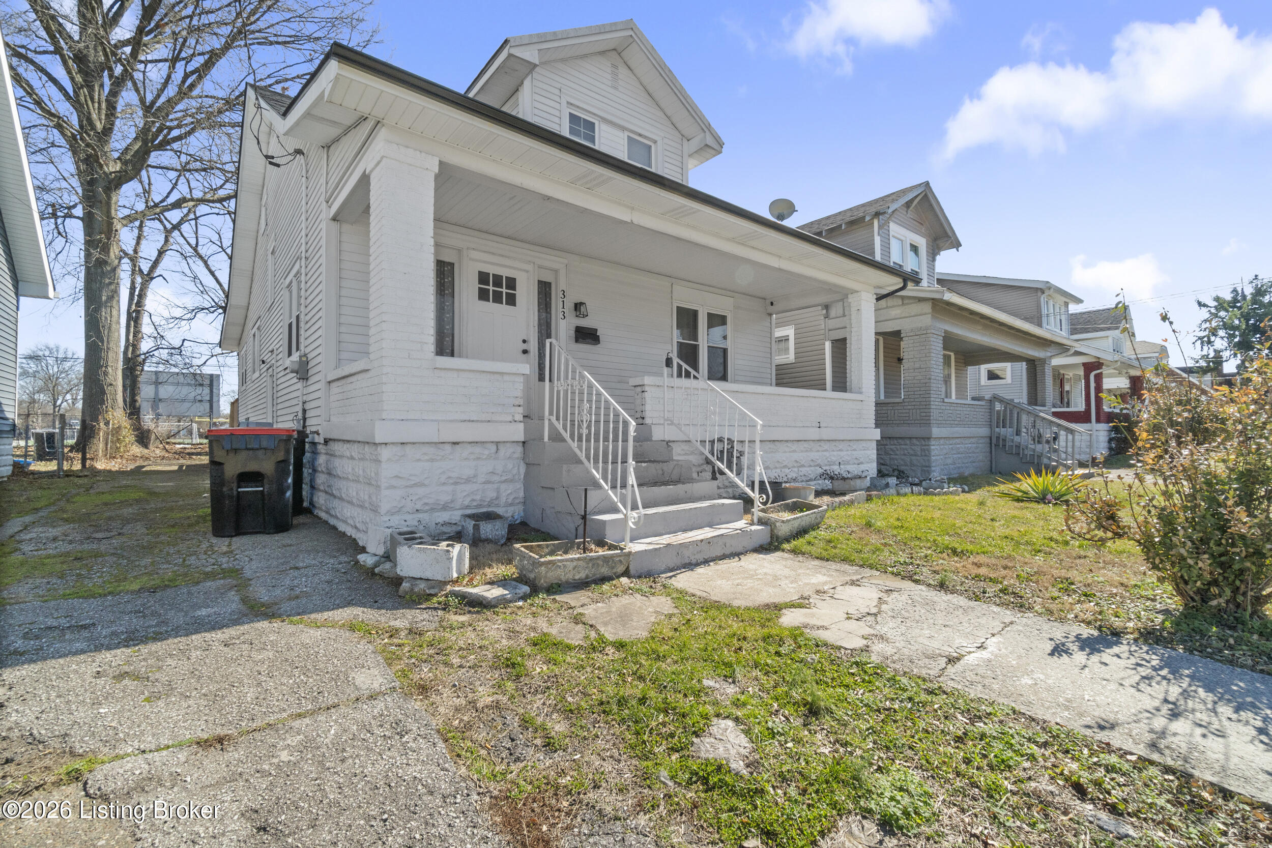 313 S 41st St Property Photo 3