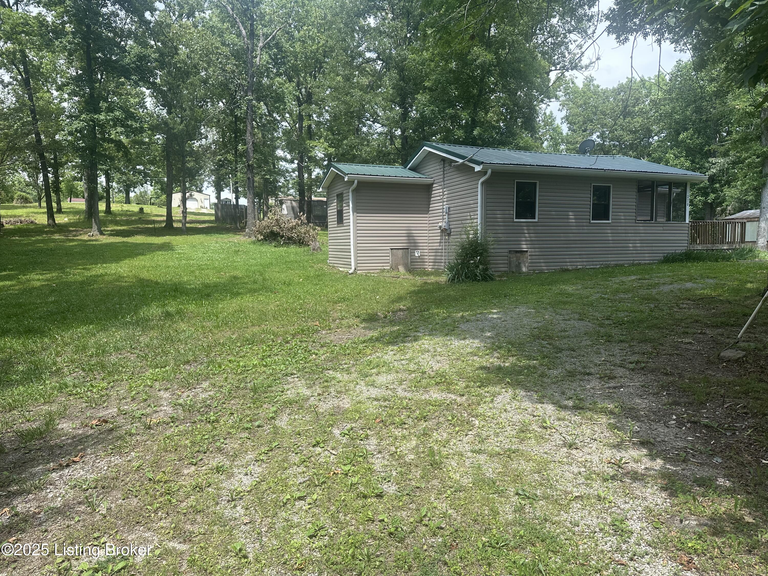 270 Foxwood Cir Property Photo 8
