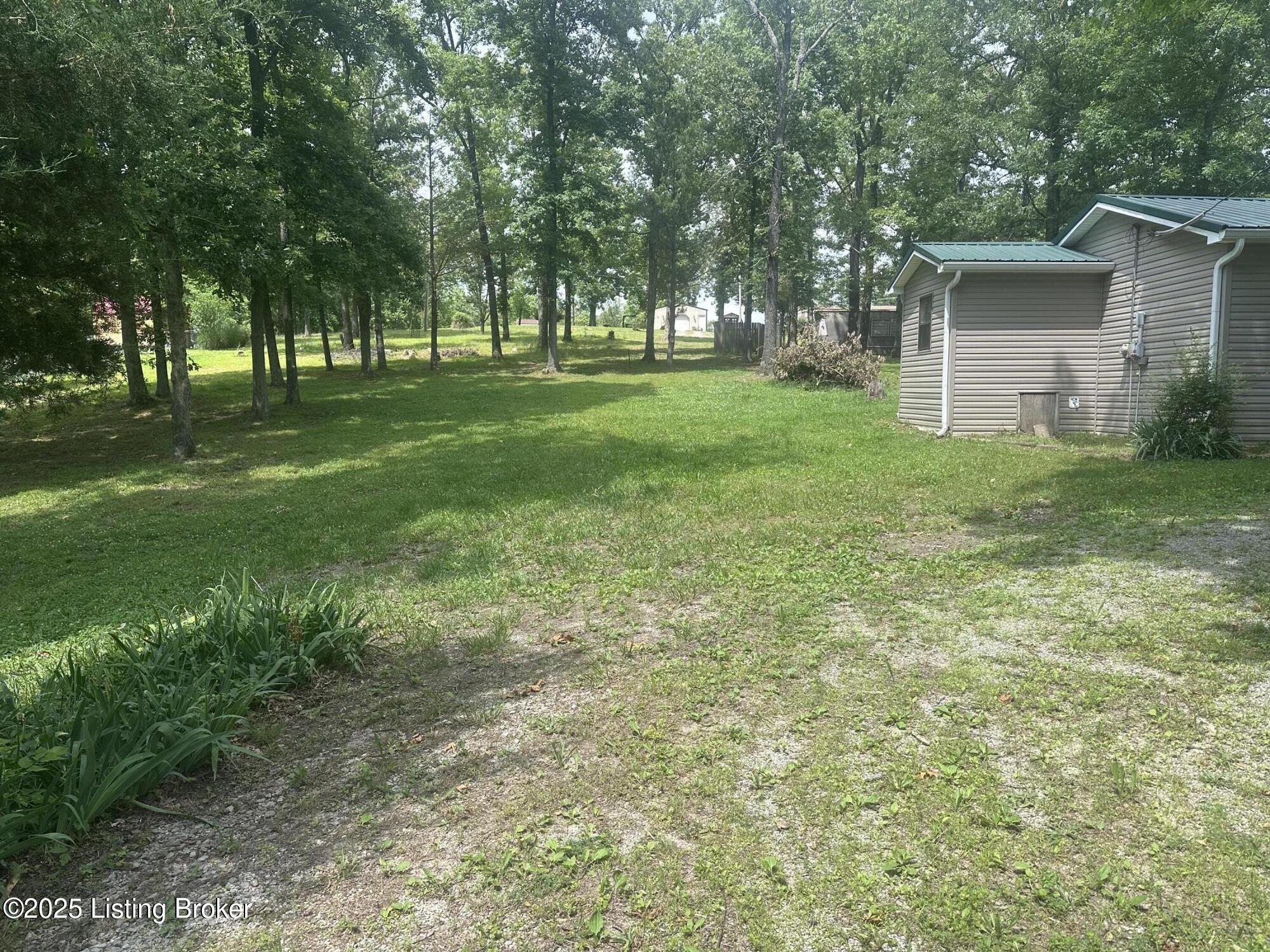 270 Foxwood Cir Property Photo 9