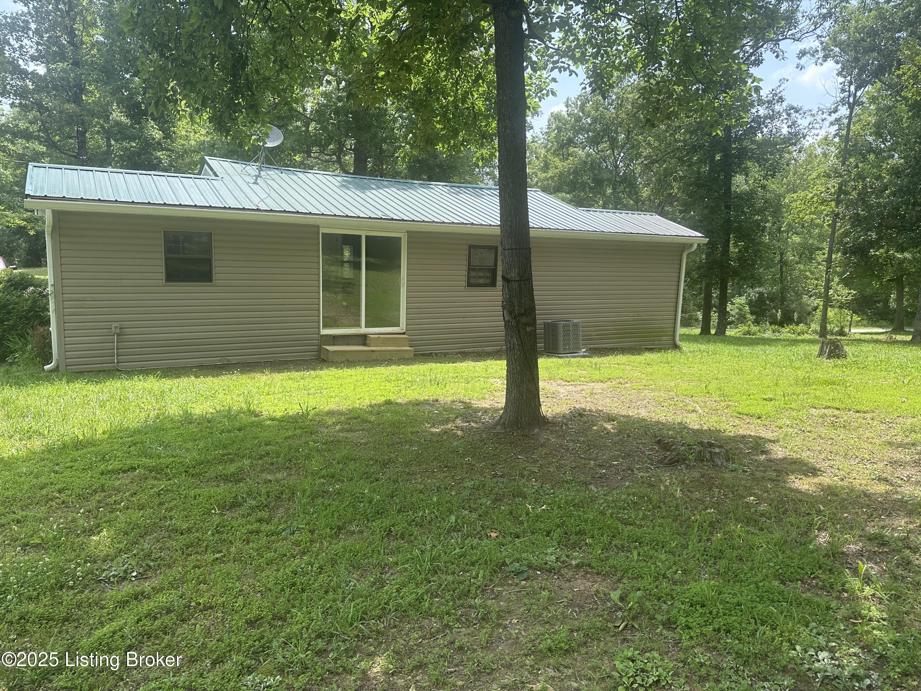 270 Foxwood Cir Property Photo 12