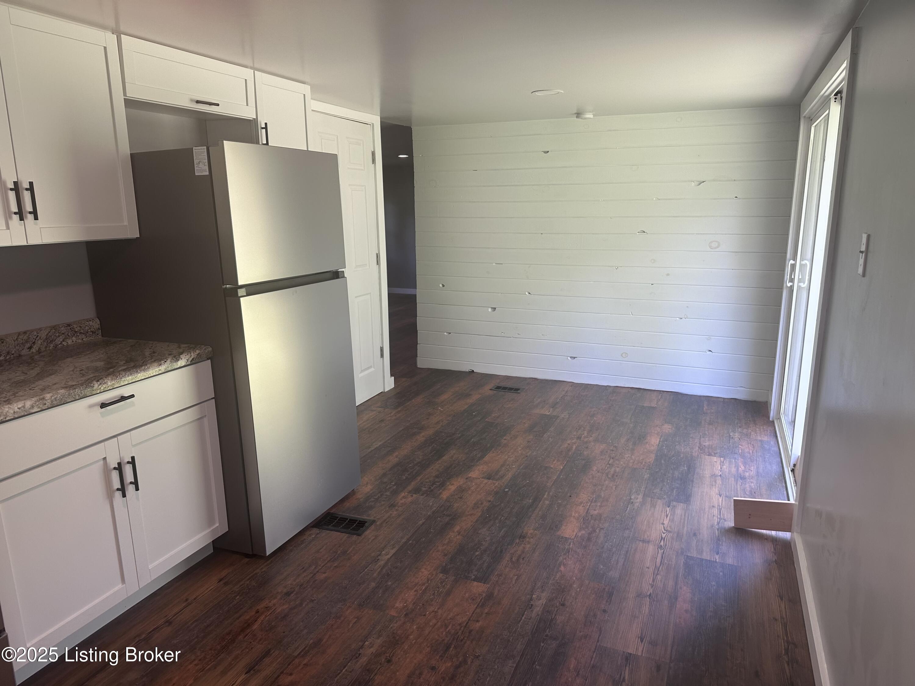 270 Foxwood Cir Property Photo 14