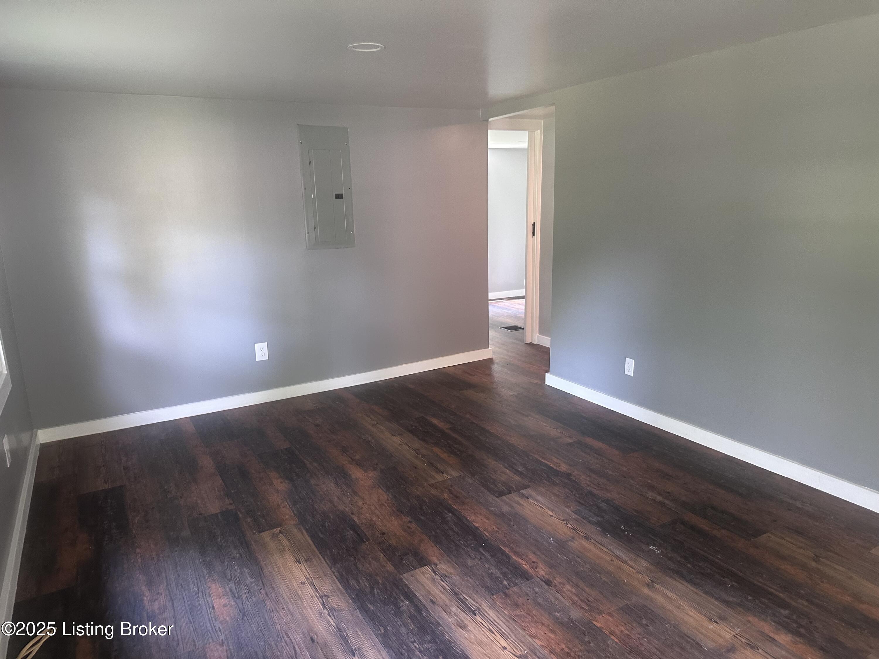 270 Foxwood Cir Property Photo 15