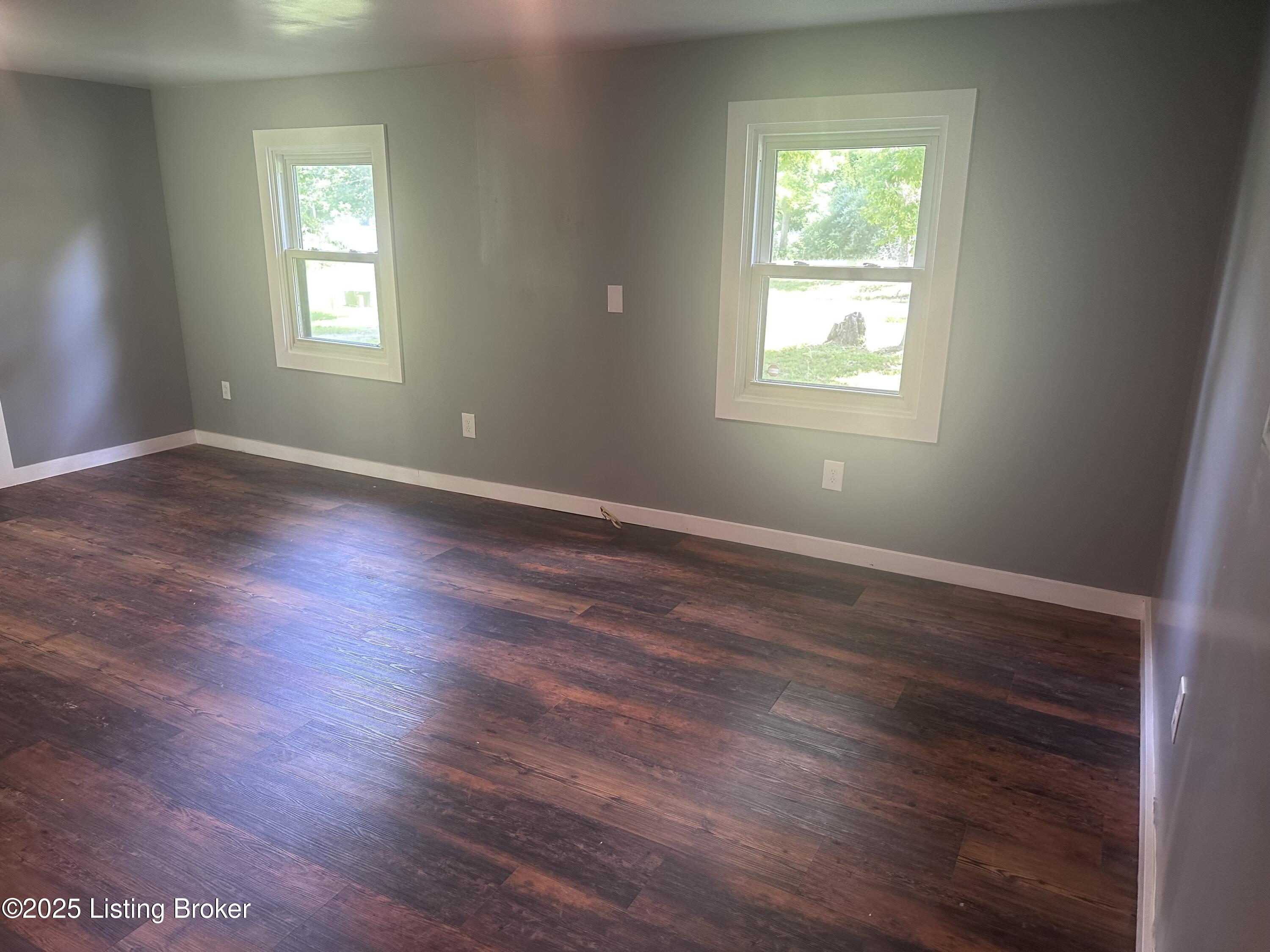 270 Foxwood Cir Property Photo 16