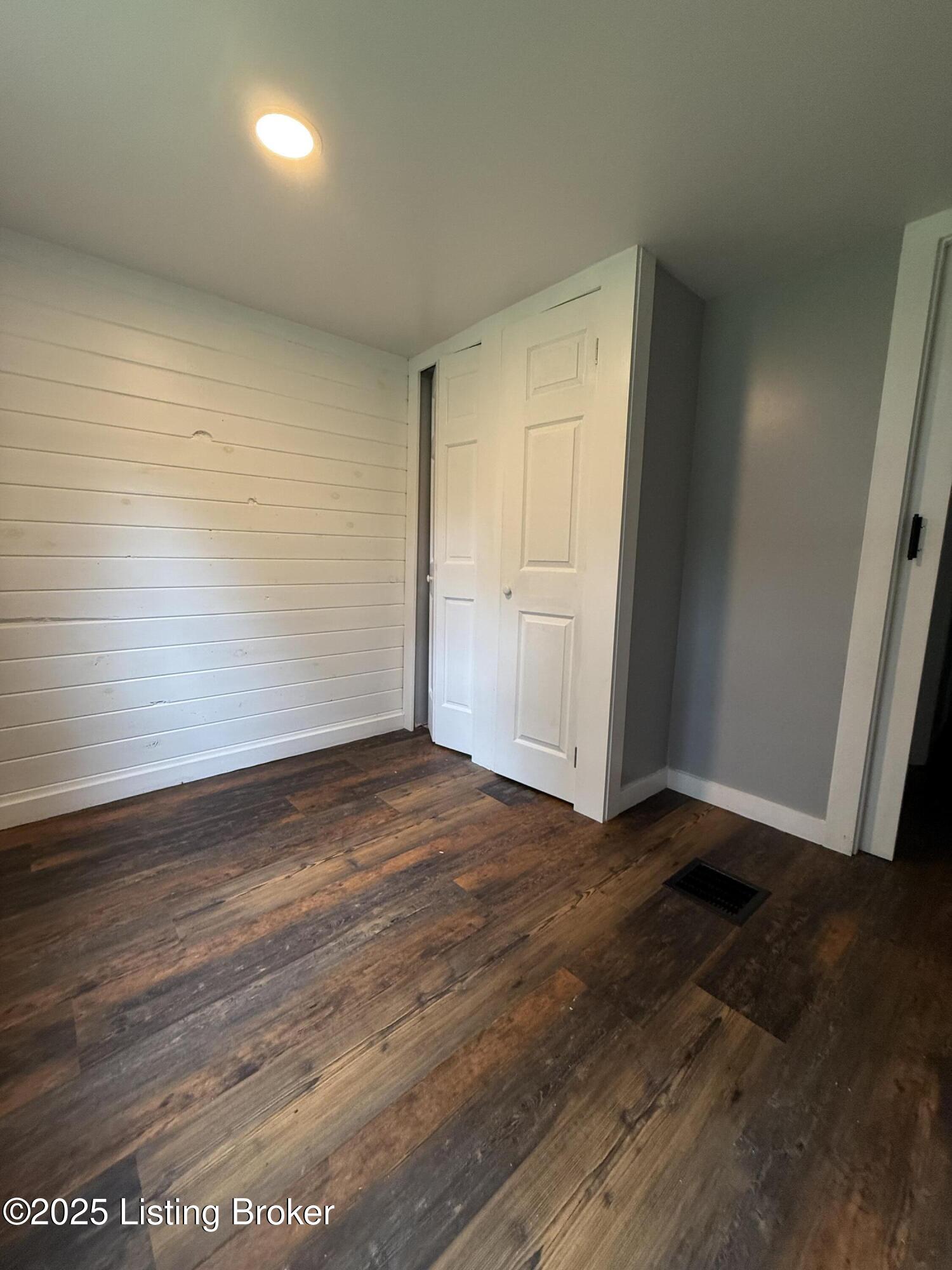 270 Foxwood Cir Property Photo 22