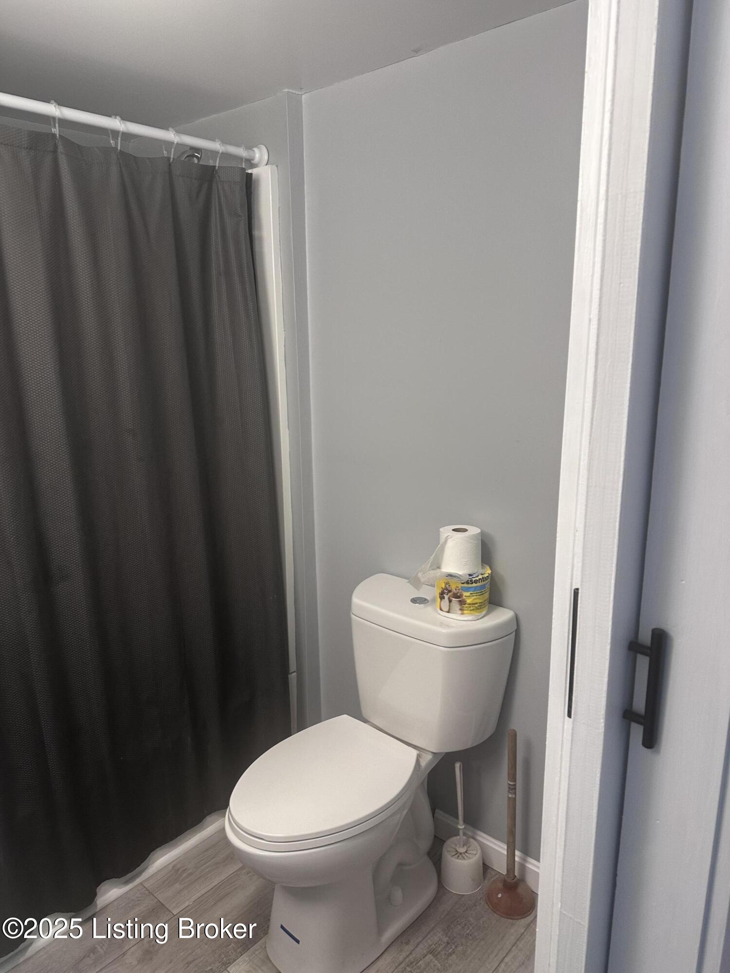 270 Foxwood Cir Property Photo 24
