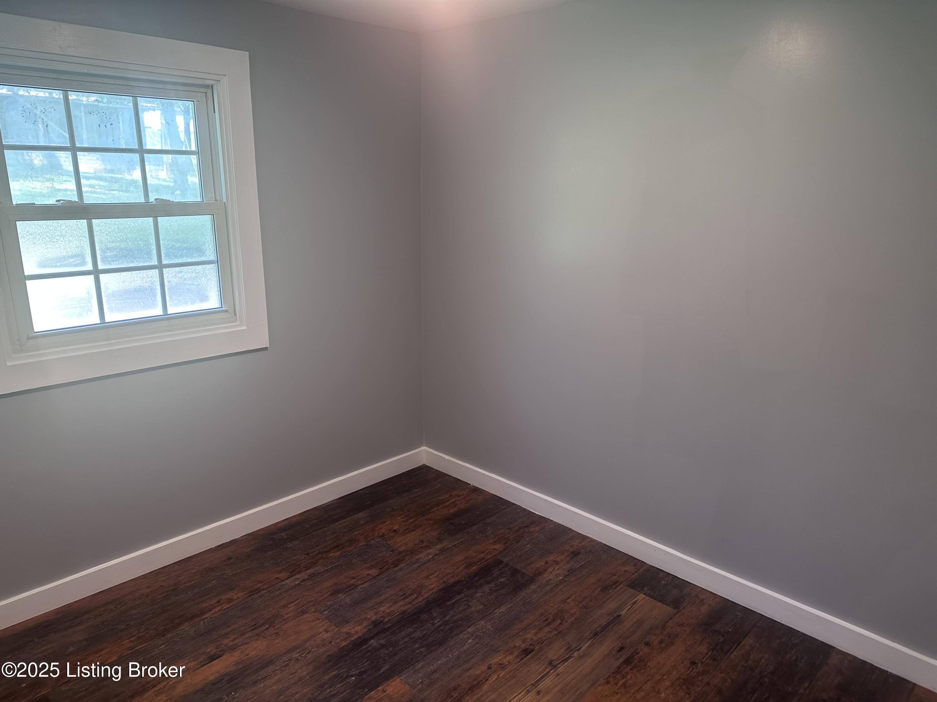 270 Foxwood Cir Property Photo 28