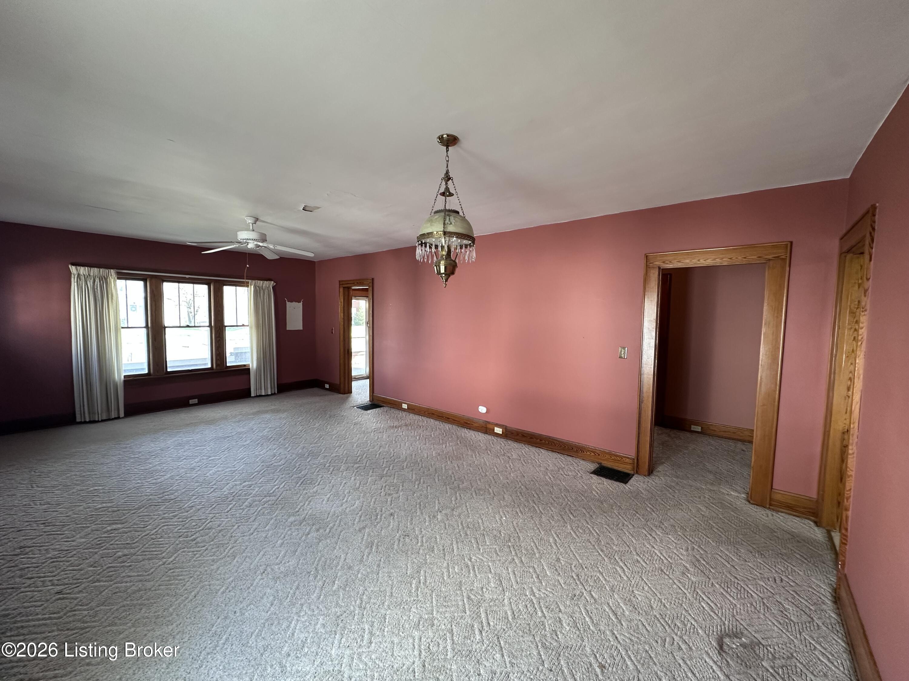816 Highland Ave Property Photo 9