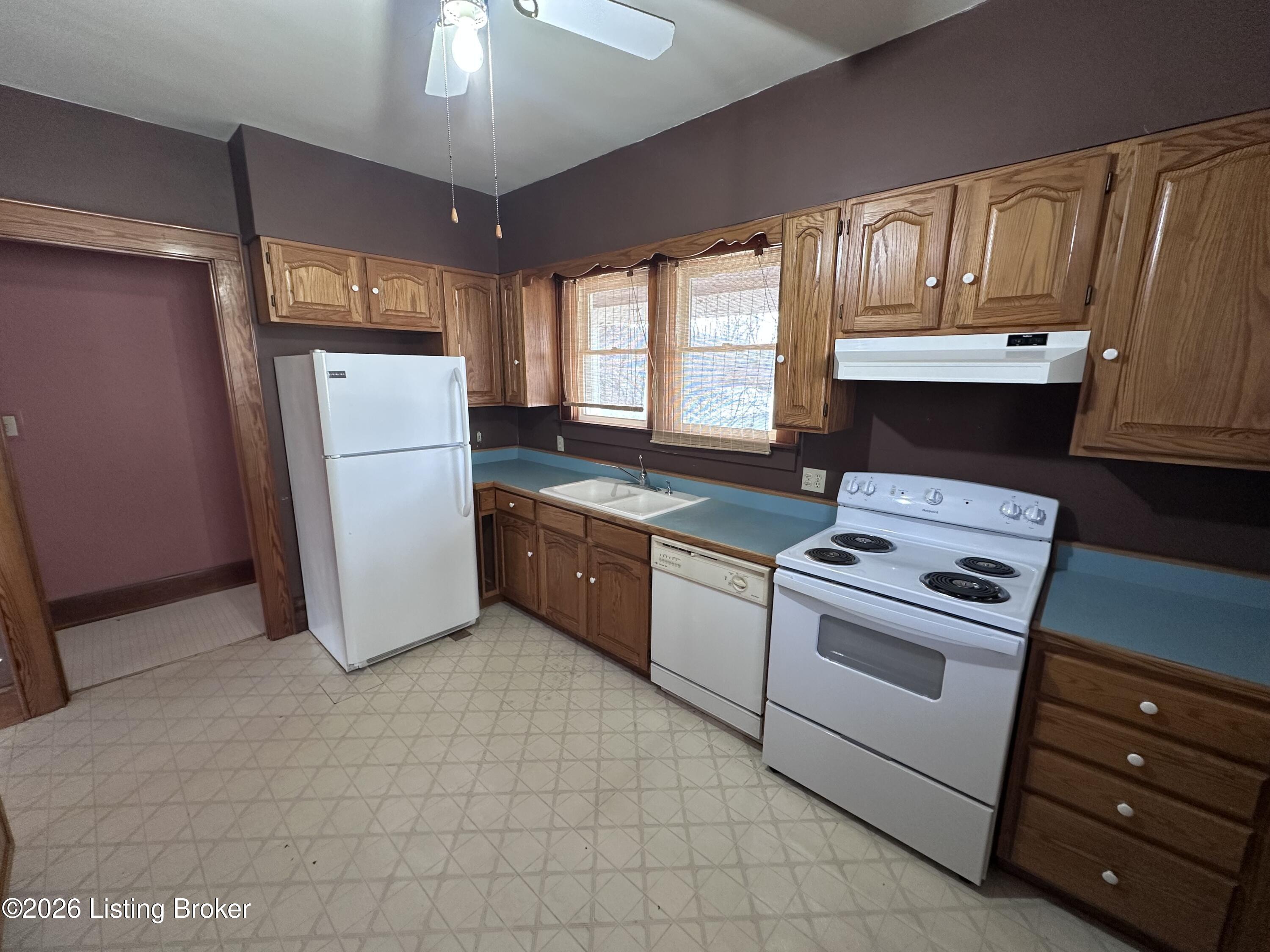 816 Highland Ave Property Photo 10