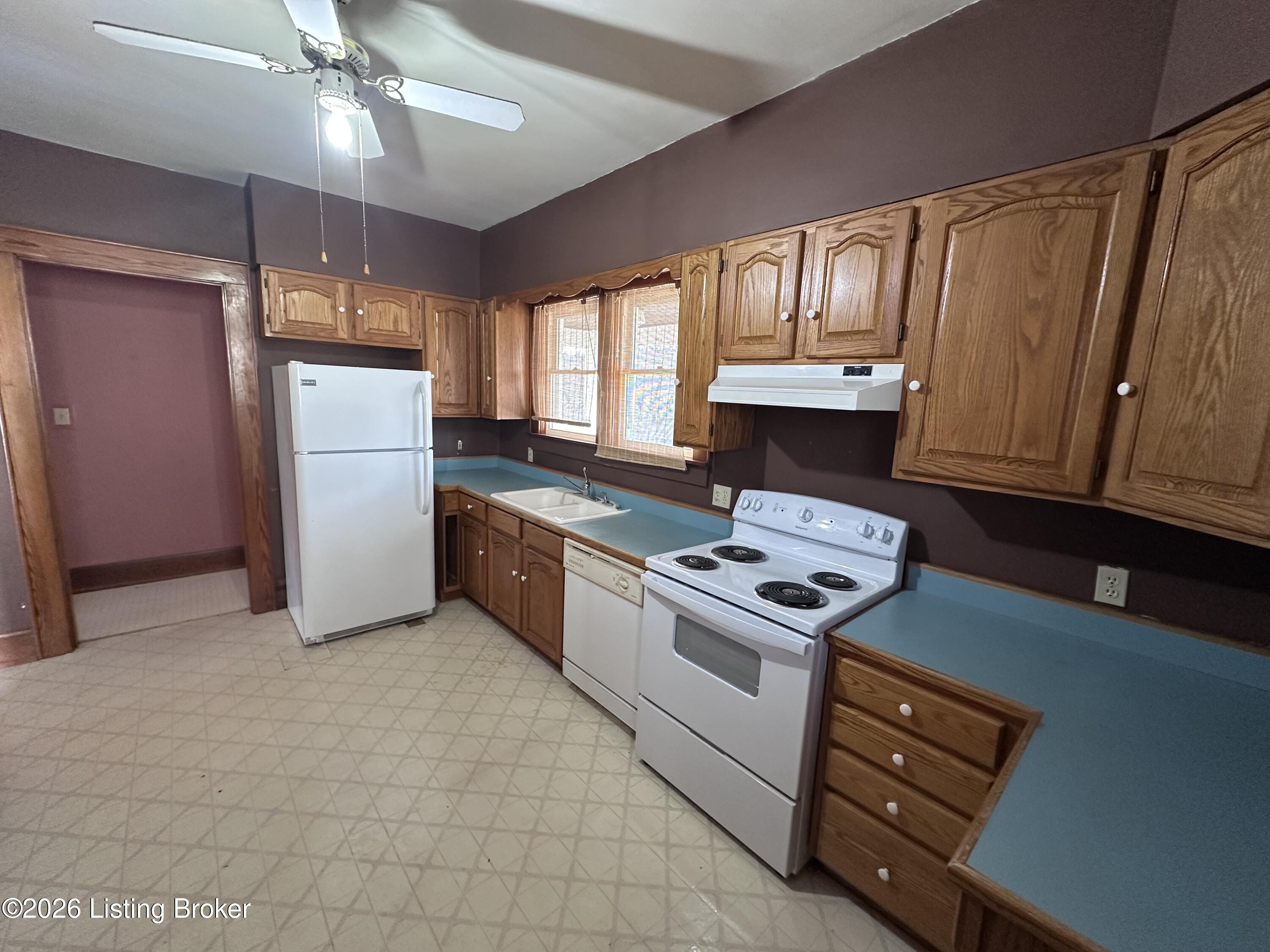 816 Highland Ave Property Photo 11