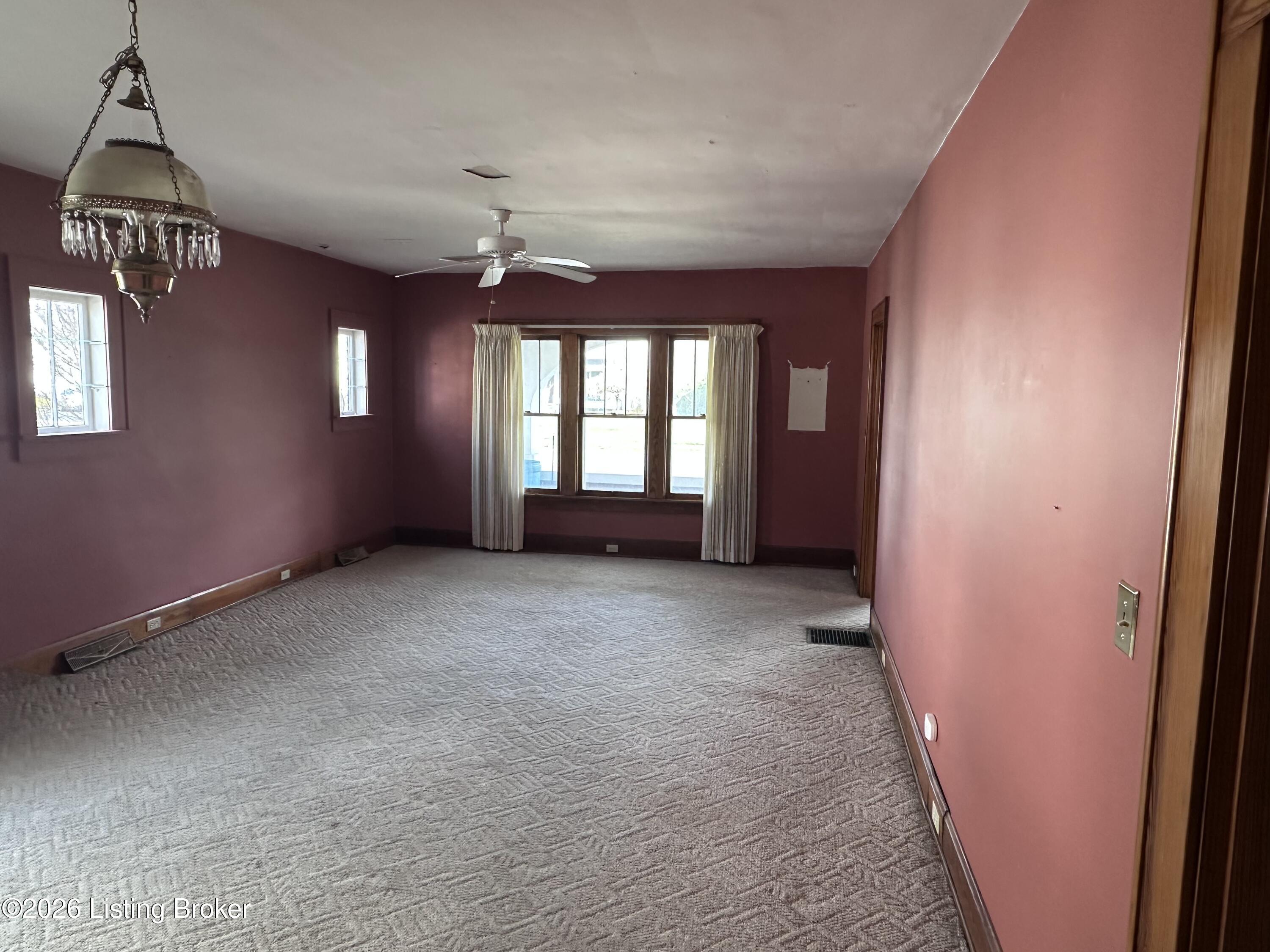 816 Highland Ave Property Photo 14
