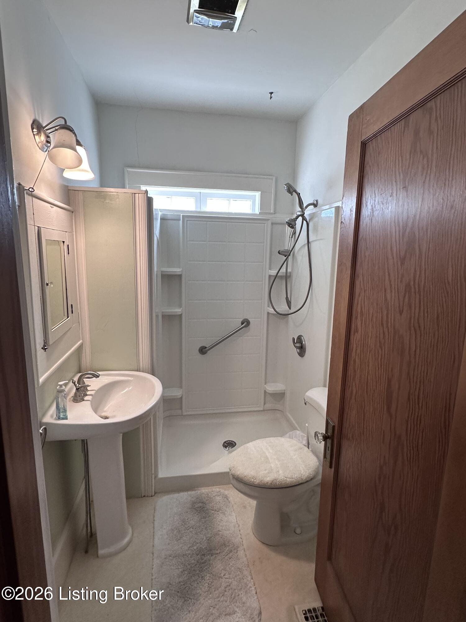 816 Highland Ave Property Photo 24