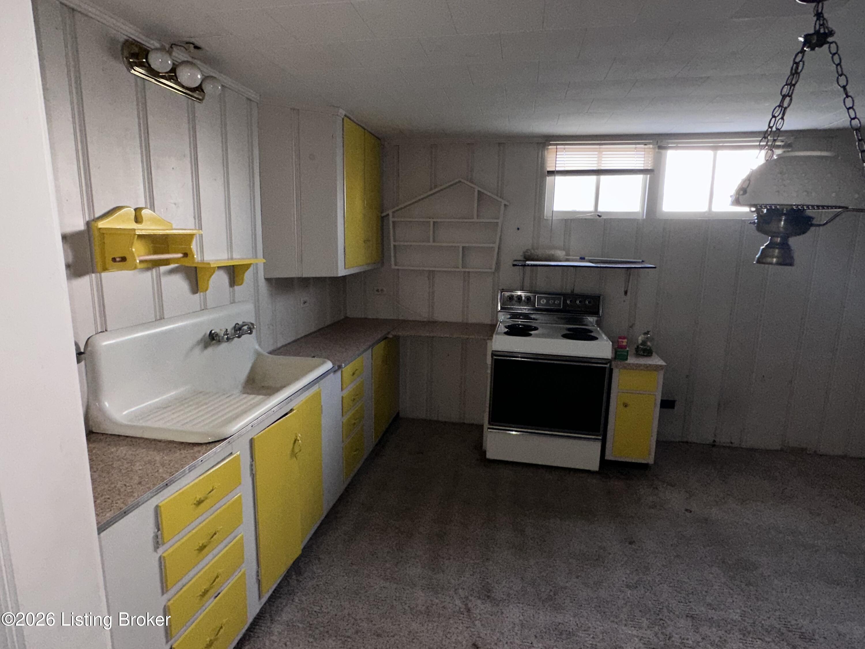 816 Highland Ave Property Photo 33