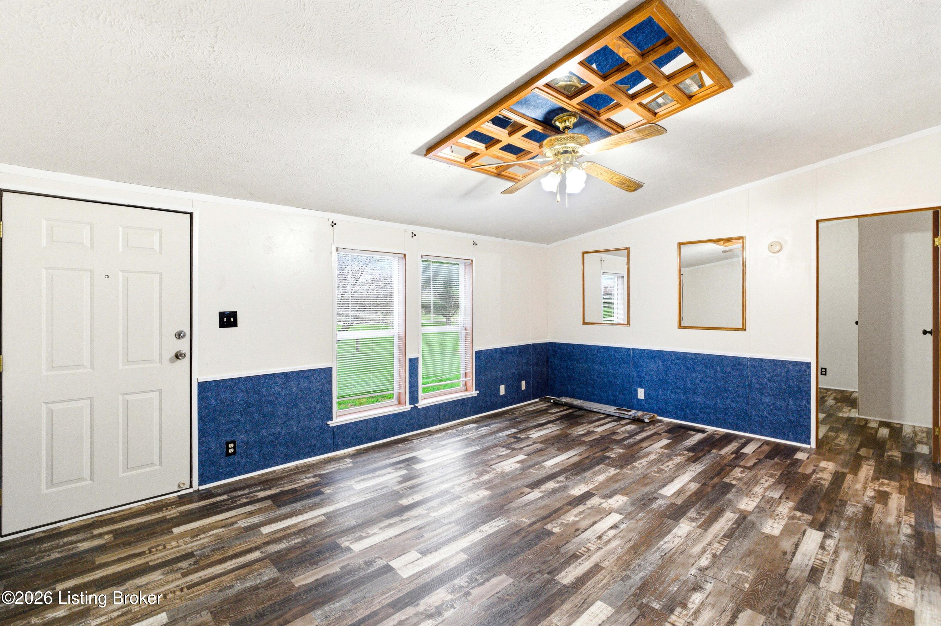 1529 Martin Nethery Rd Property Photo 6