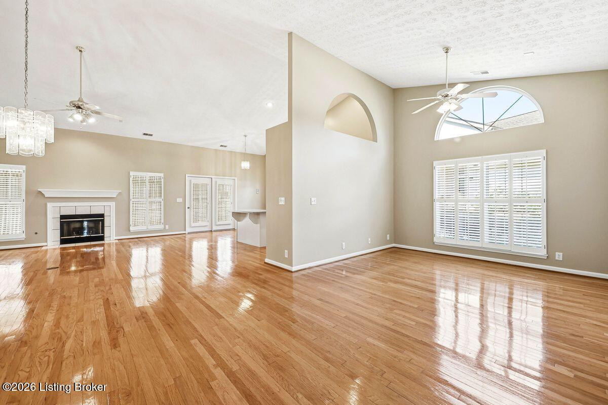 14029 Waters Edge Dr Property Photo 8