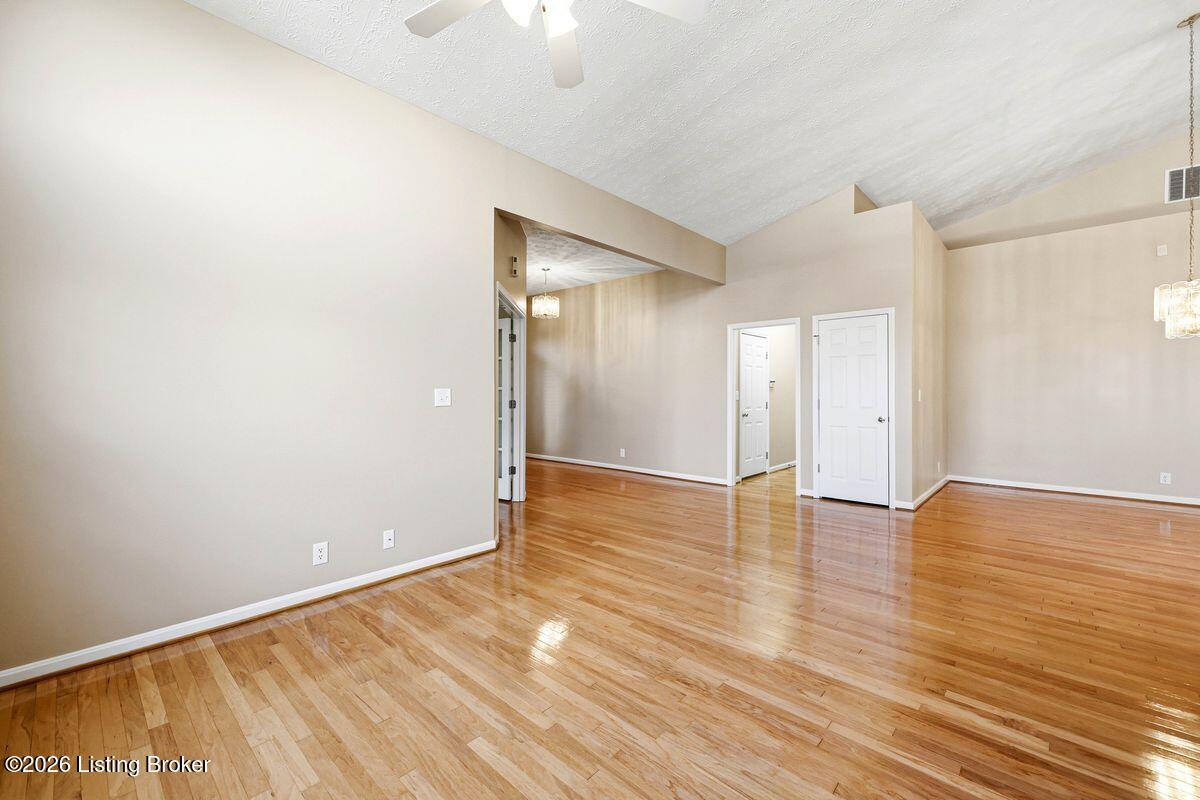14029 Waters Edge Dr Property Photo 9