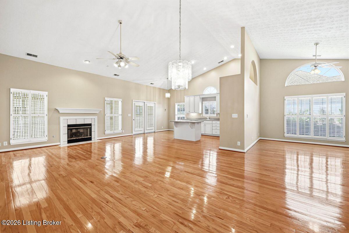 14029 Waters Edge Dr Property Photo 13
