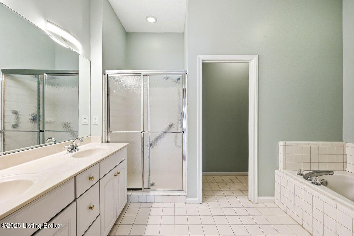 14029 Waters Edge Dr Property Photo 27