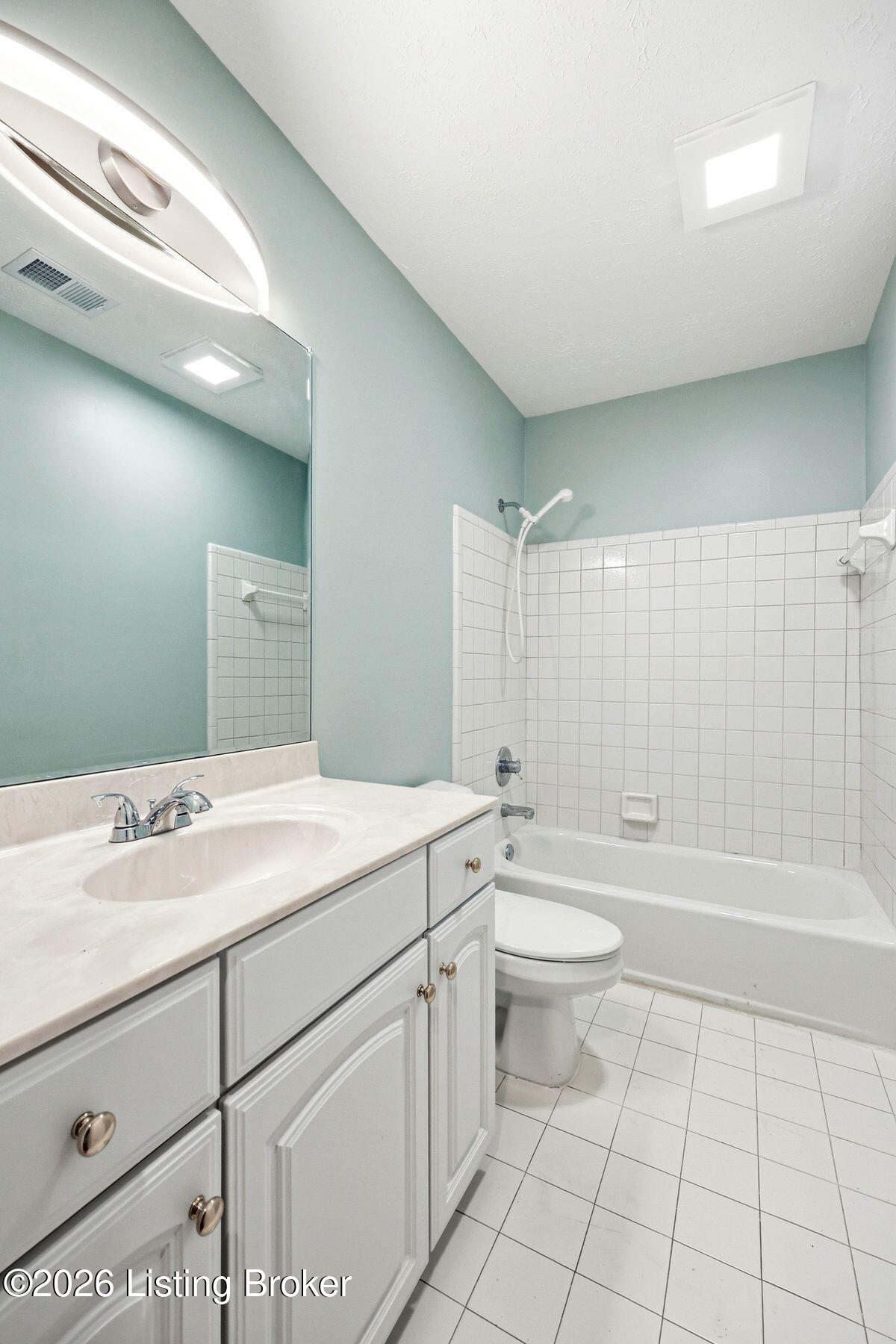 14029 Waters Edge Dr Property Photo 34
