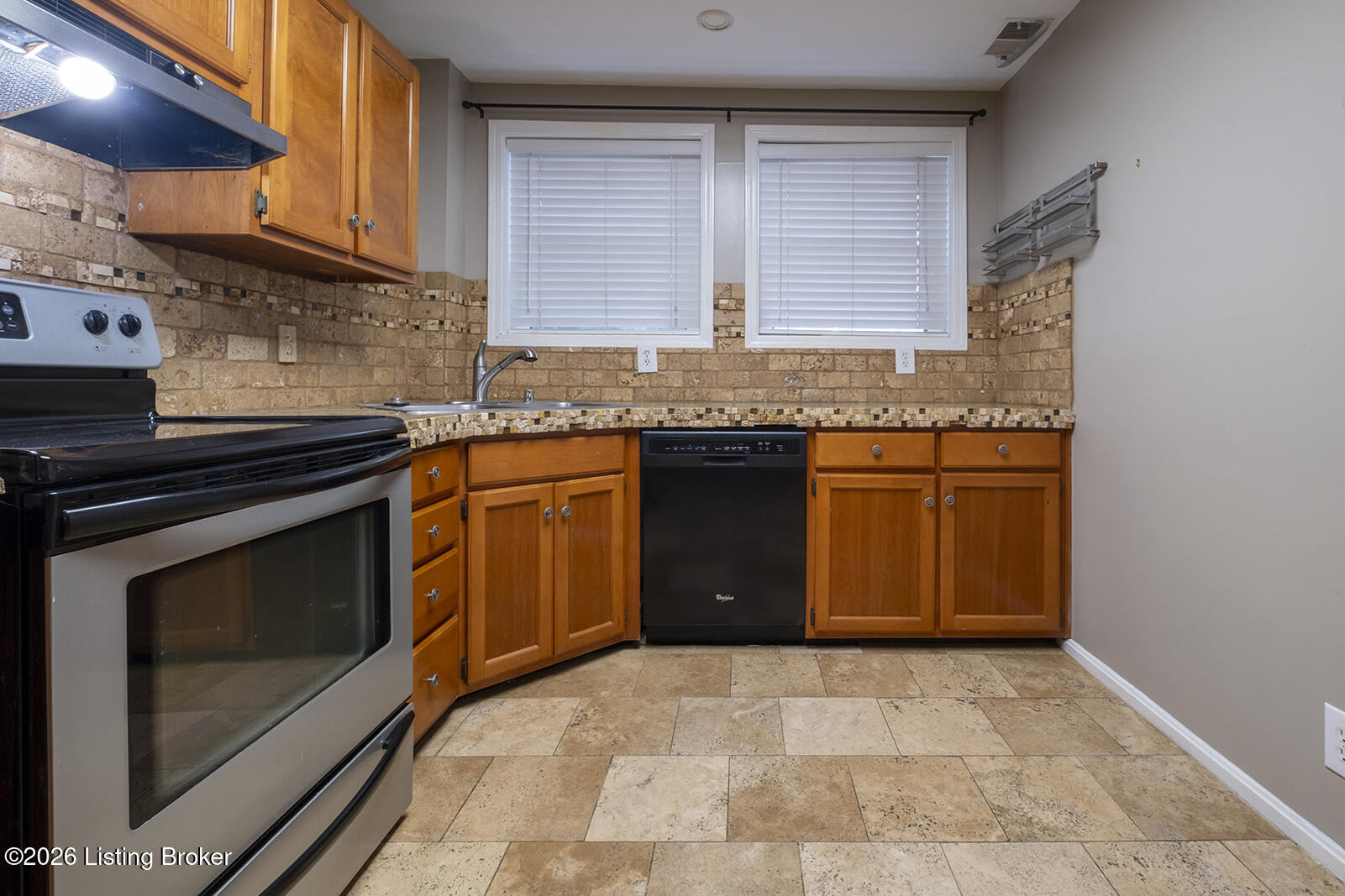 2043 Douglass Blvd Apt 21 Property Photo 9