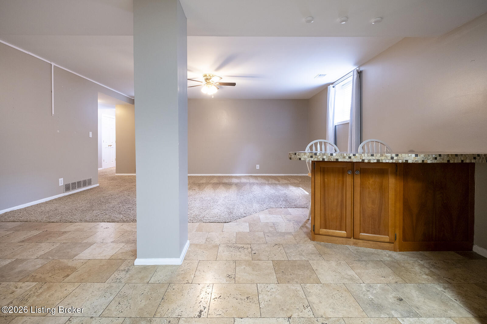 2043 Douglass Blvd Apt 21 Property Photo 11