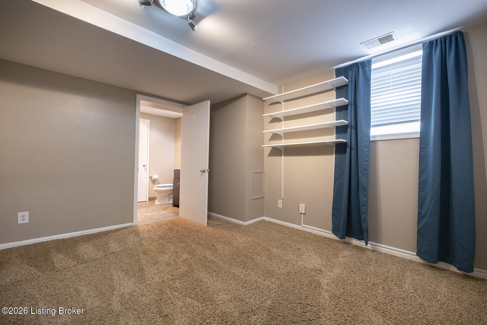 2043 Douglass Blvd Apt 21 Property Photo 16