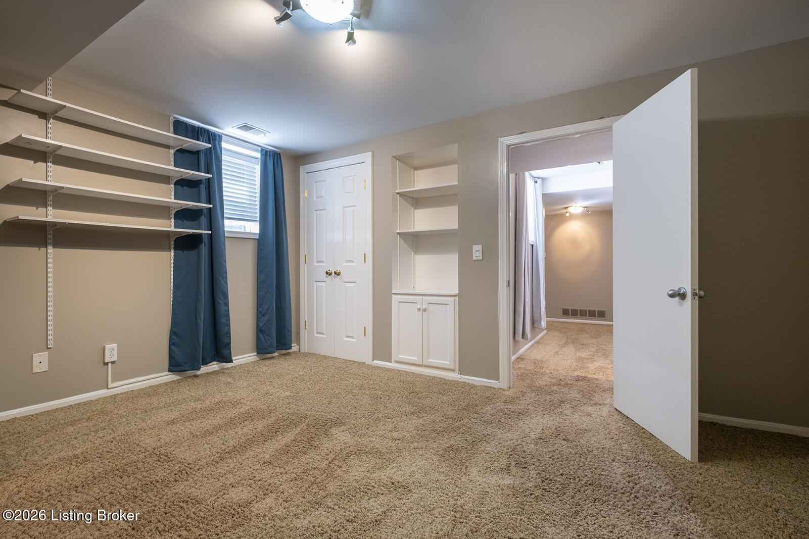 2043 Douglass Blvd Apt 21 Property Photo 17