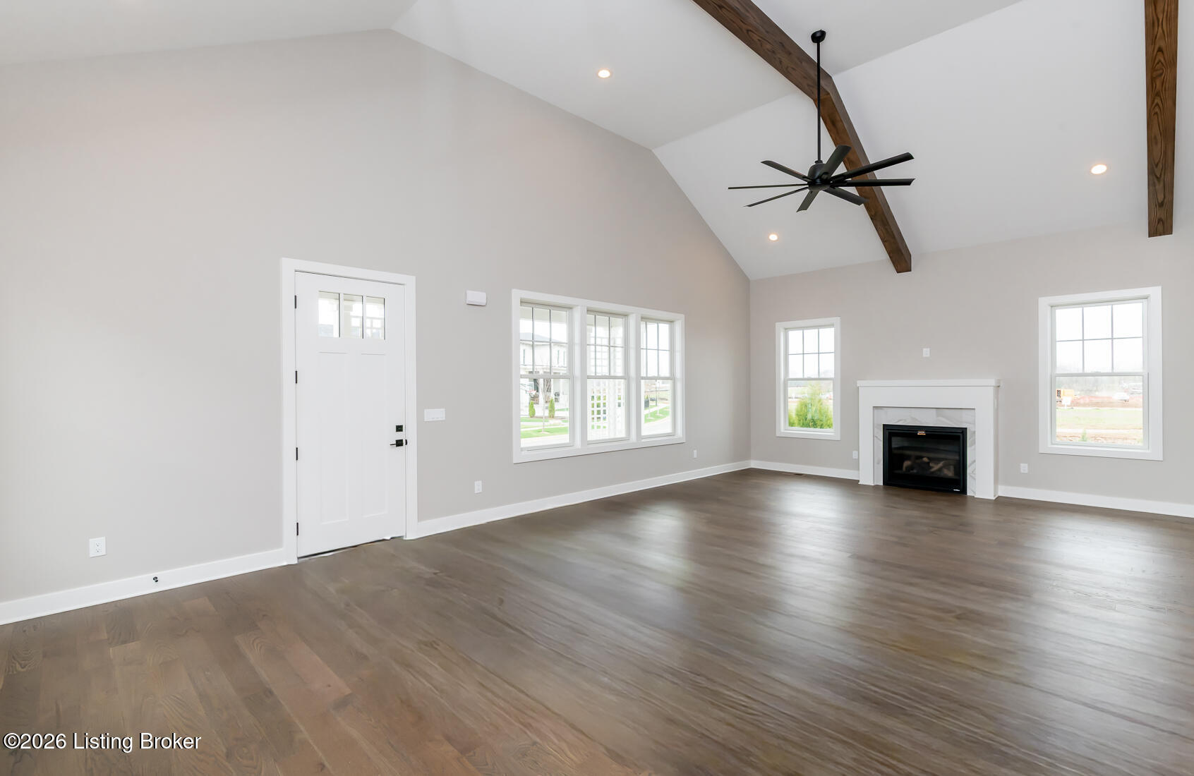 6409 Spring Beauty Ln Property Photo 4