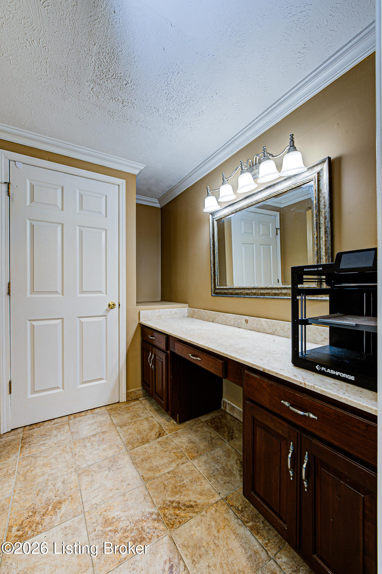 108 Gloria Dr Property Photo 11