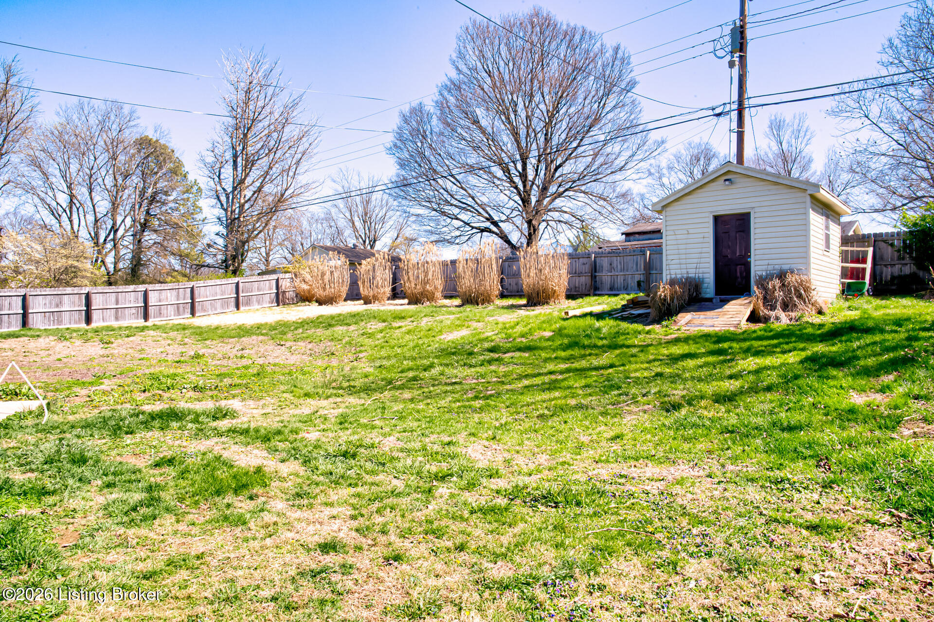 108 Gloria Dr Property Photo 27