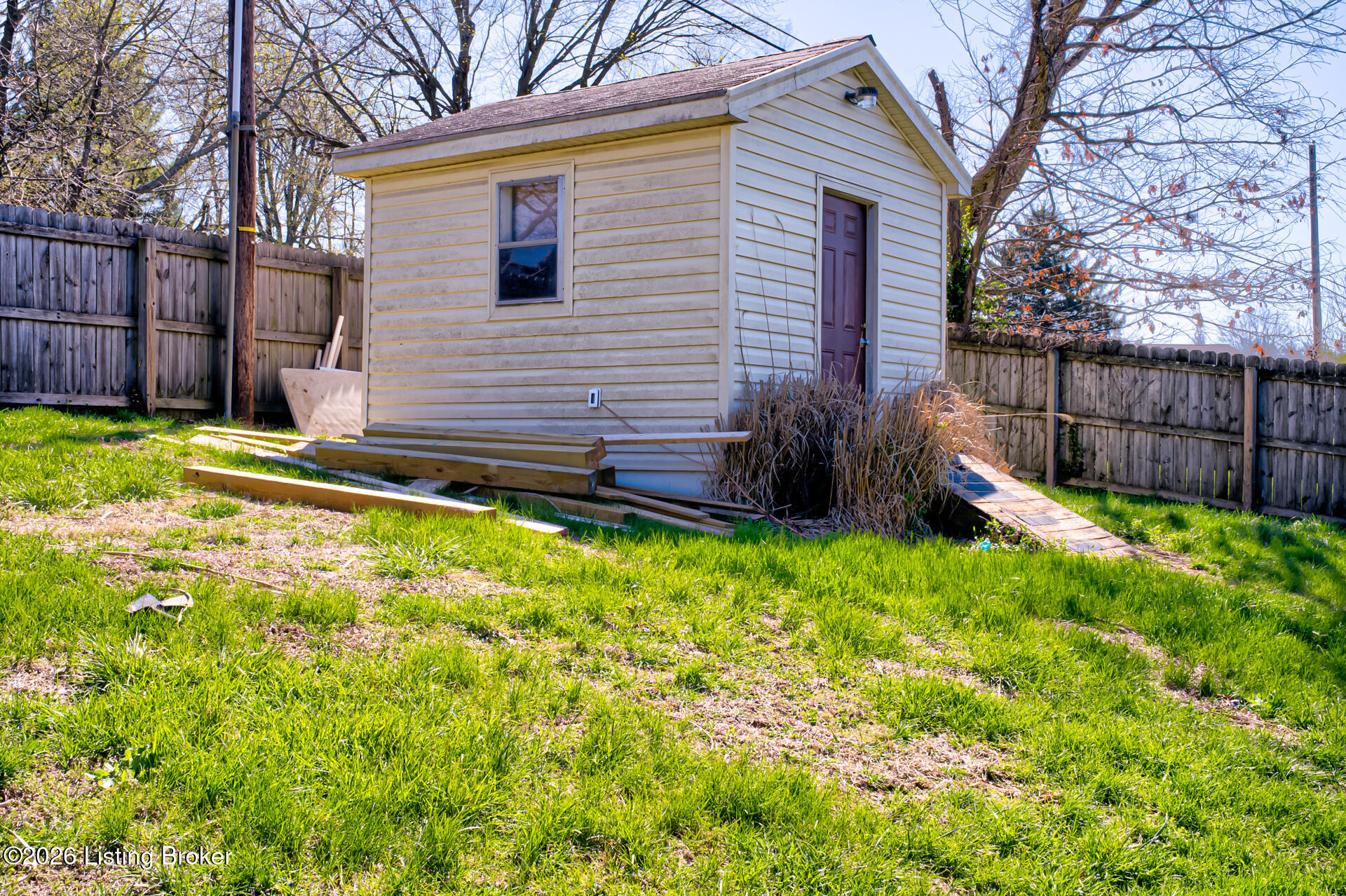 108 Gloria Dr Property Photo 33
