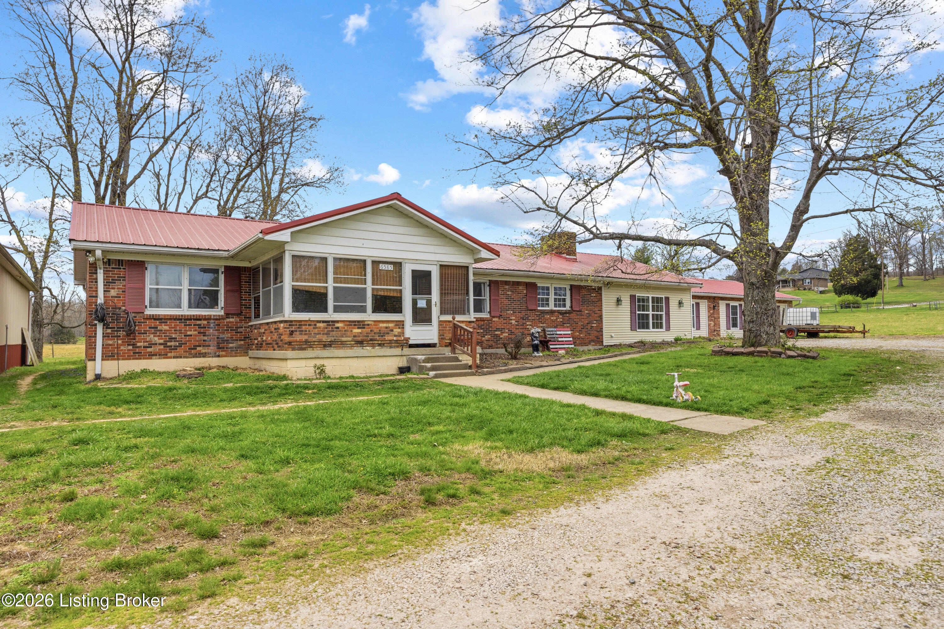 6585 S Preston Hwy Property Photo 1