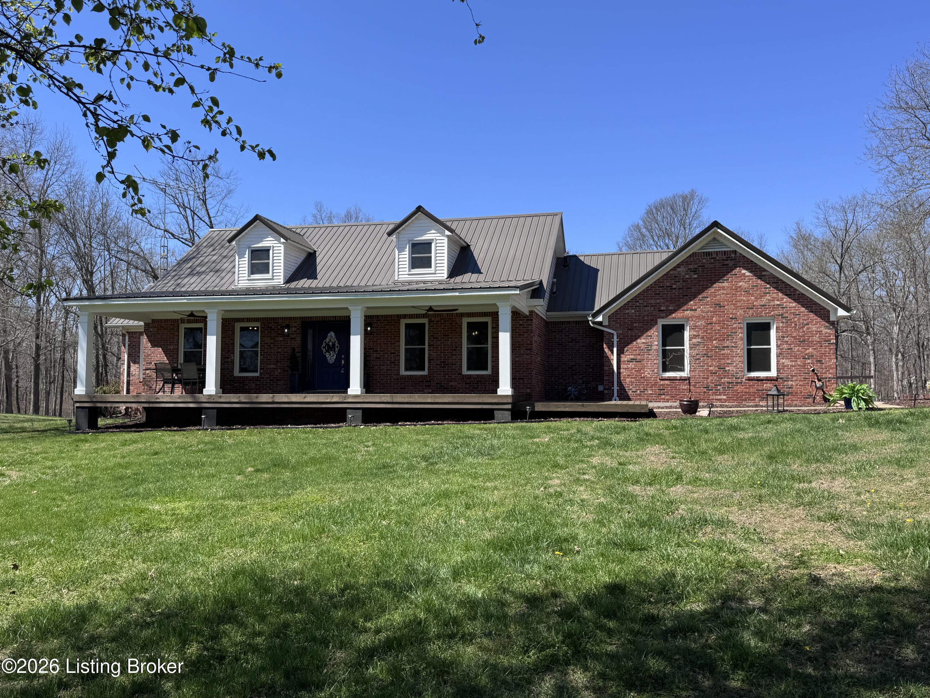 7218 S Highway 105 Property Photo 1