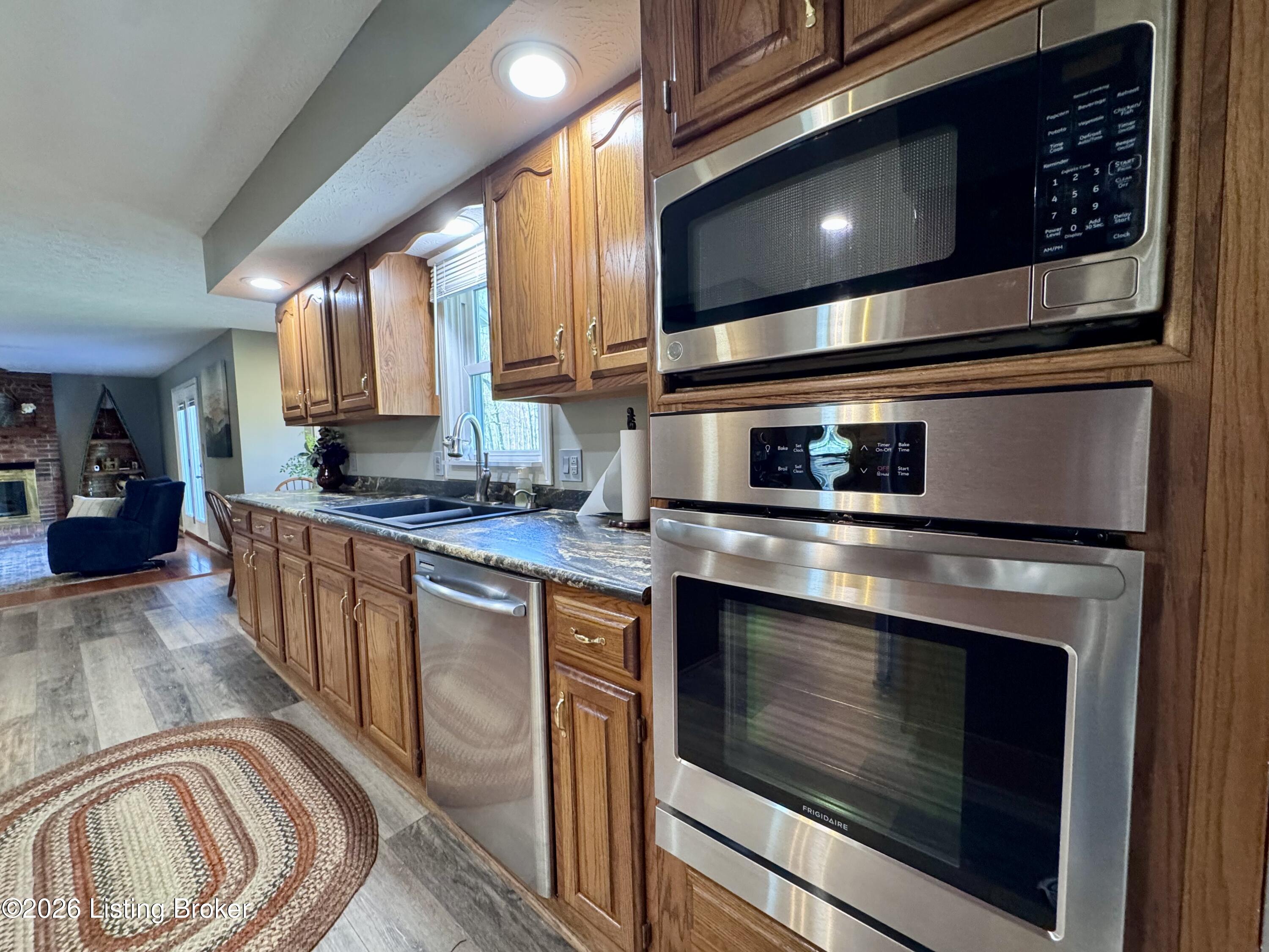 7218 S Highway 105 Property Photo 35