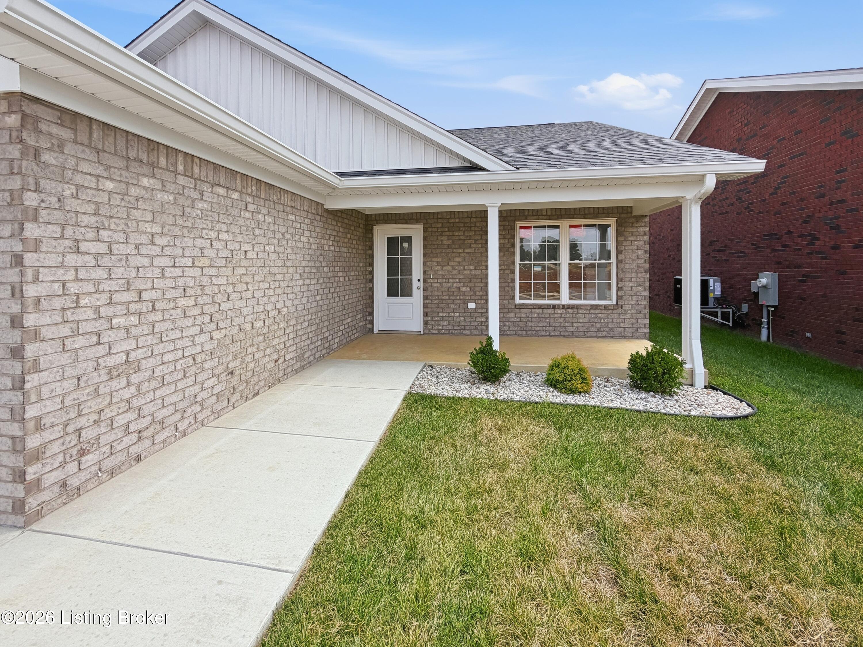 37 Paislynne Ct Property Photo 3