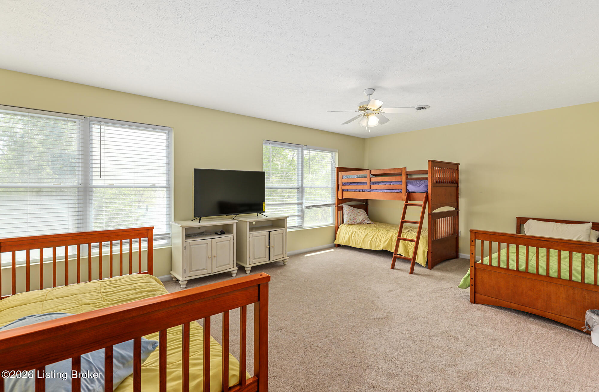 531 Lakeshore Dr Property Photo 9