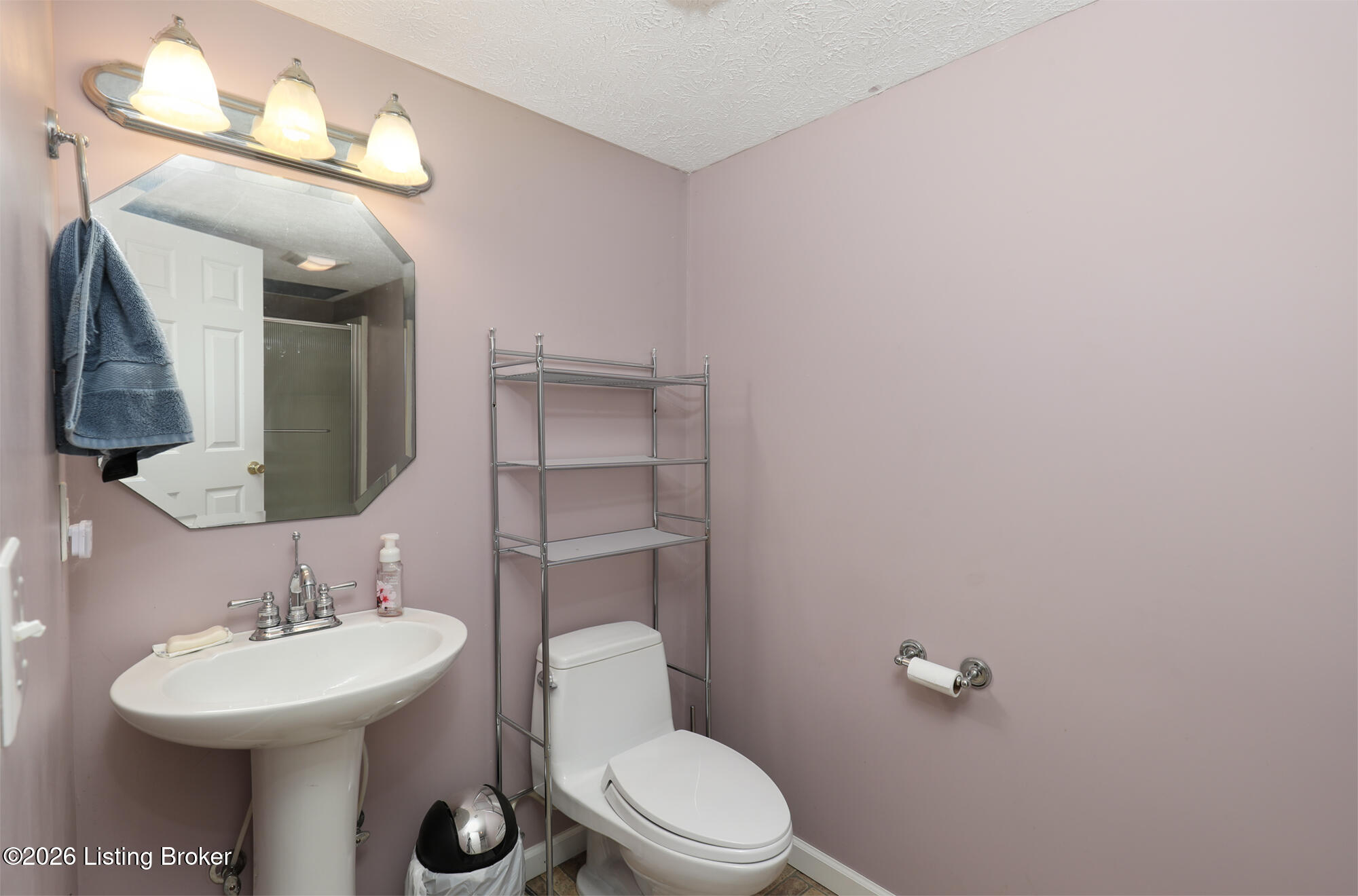531 Lakeshore Dr Property Photo 12