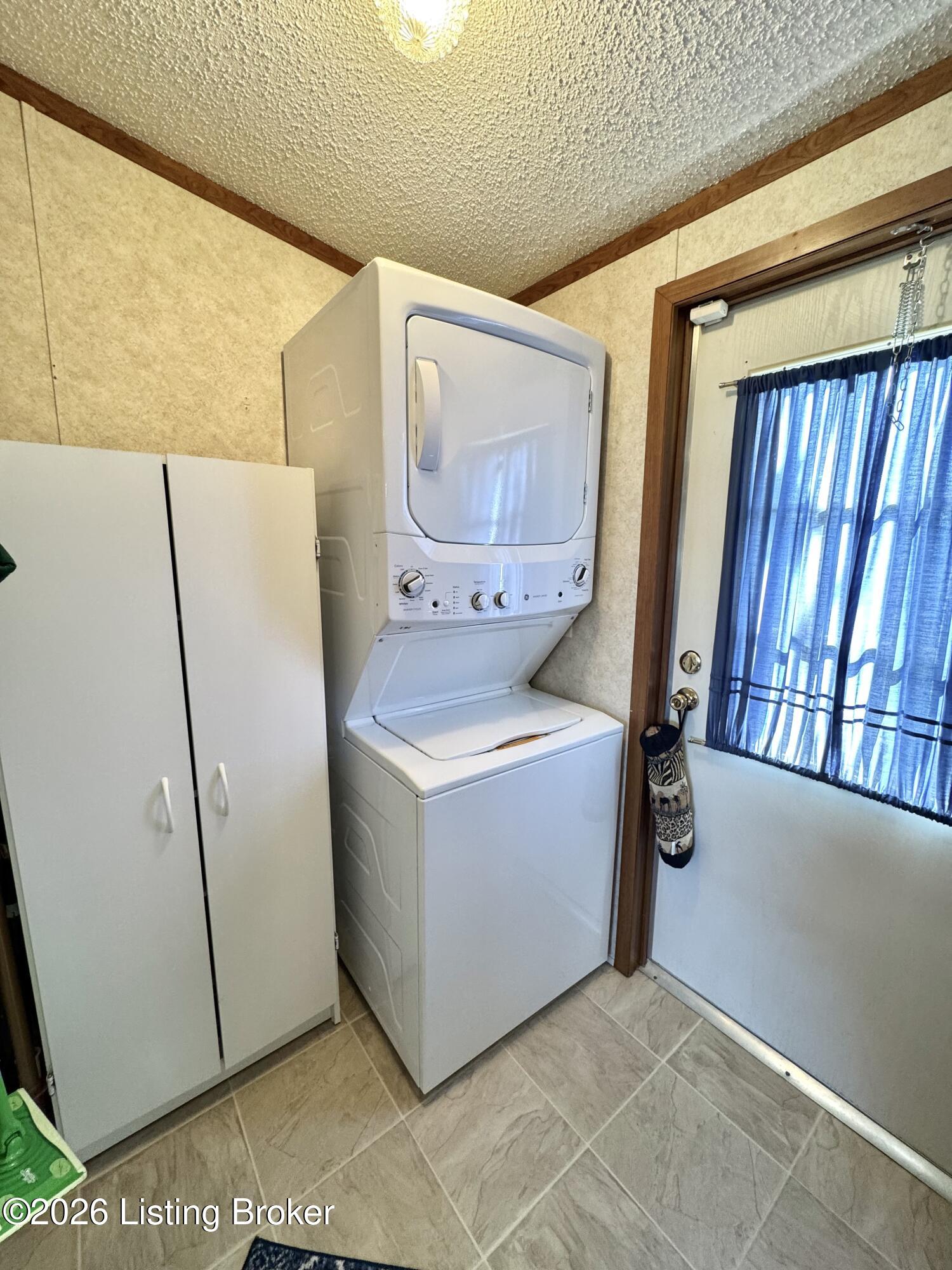 100 Spruce Dr Property Photo 37