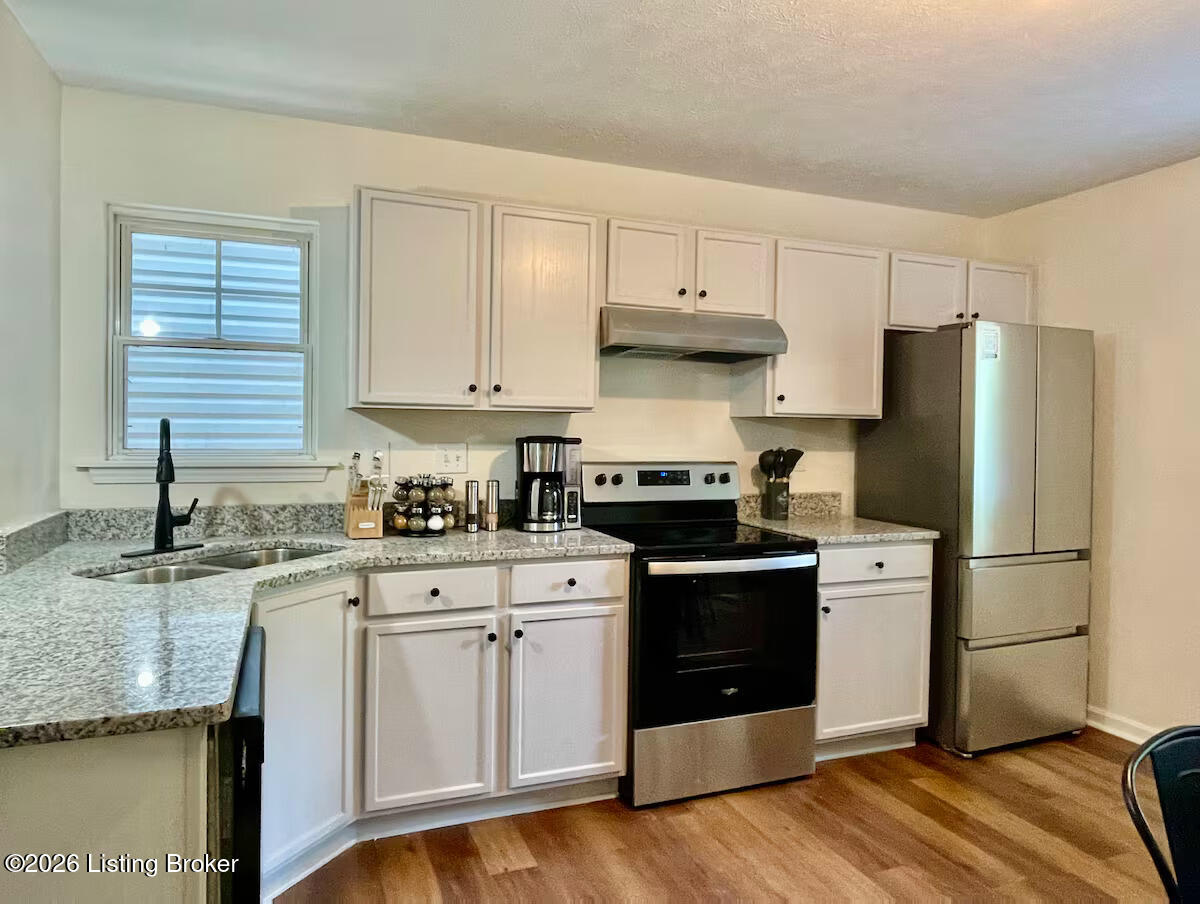 934 E Muhammad Ali Blvd Property Photo 7
