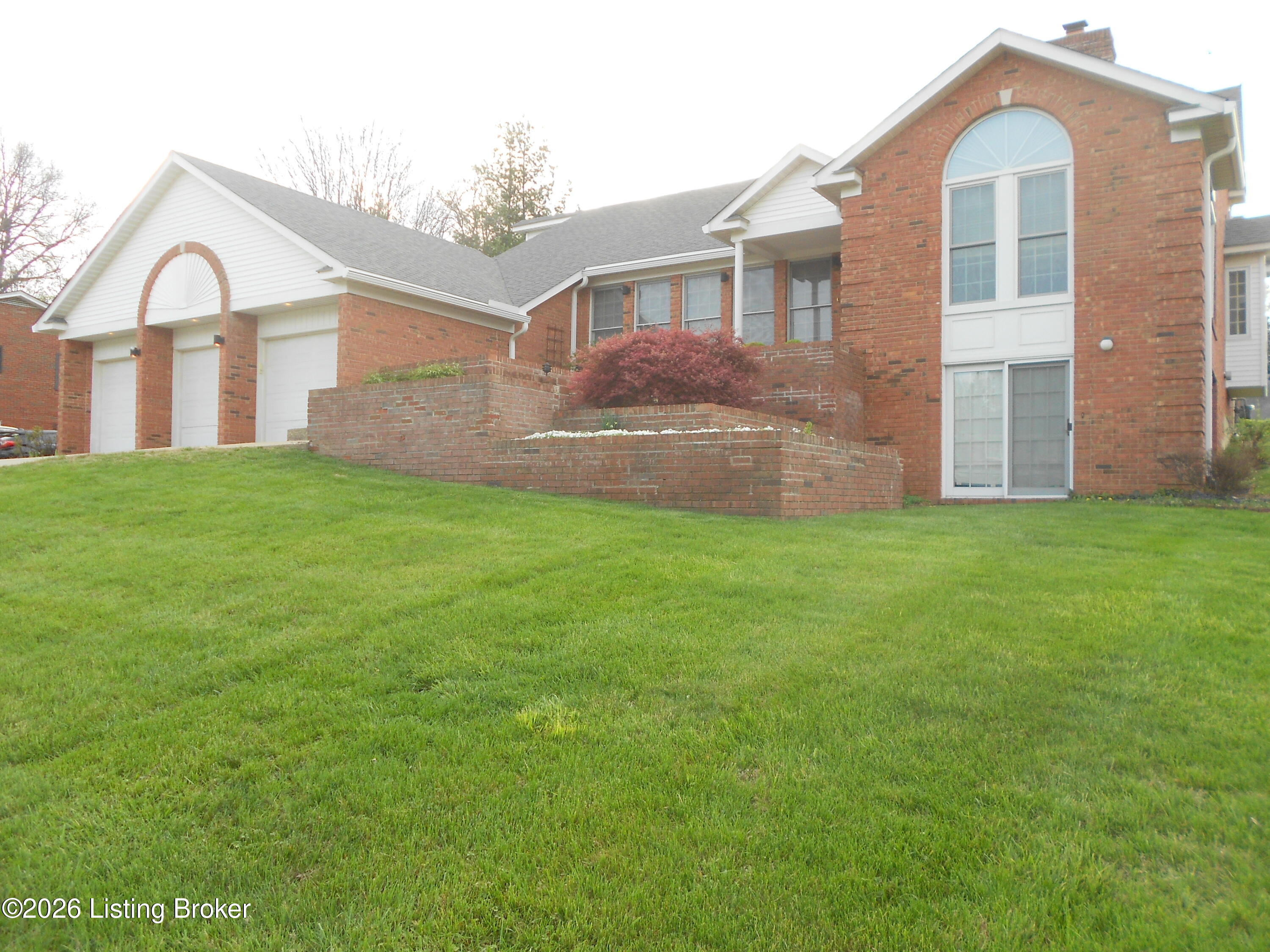 123 Westwind Trail Property Photo 1