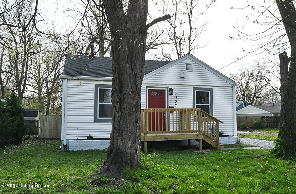 3907 Peachtree Ave Property Photo 1