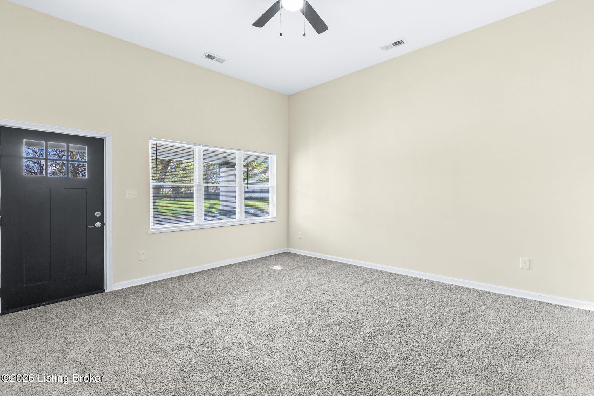 2403 Bank St Property Photo 14