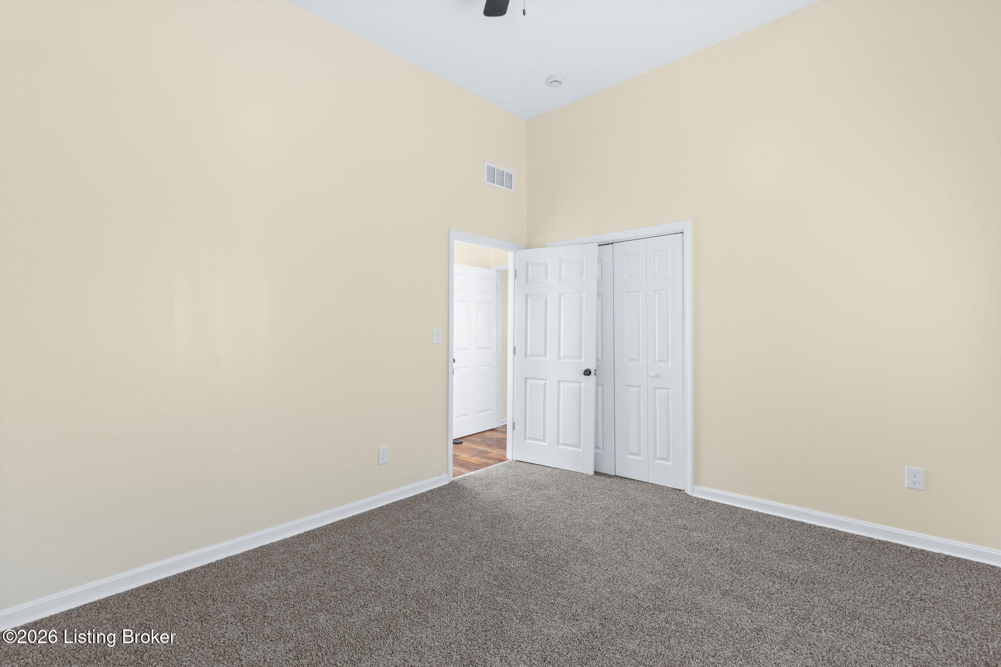 2403 Bank St Property Photo 22