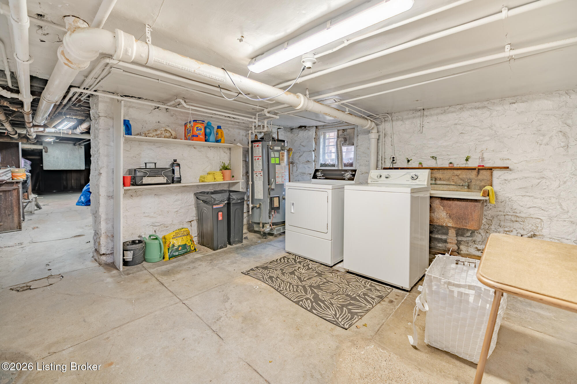 1424 St James Ct Property Photo 49