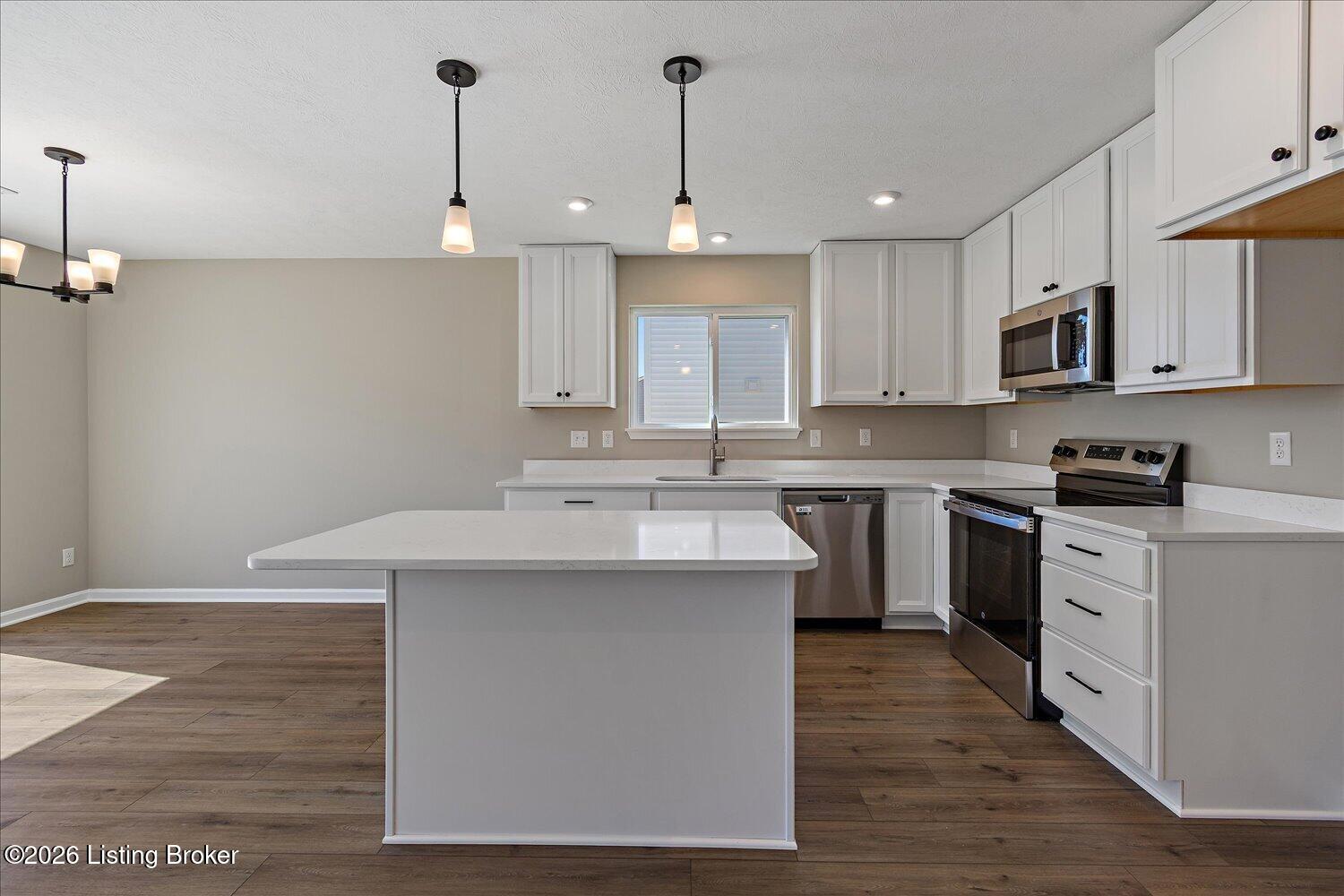 514 Mud Hen Dr Property Photo 3