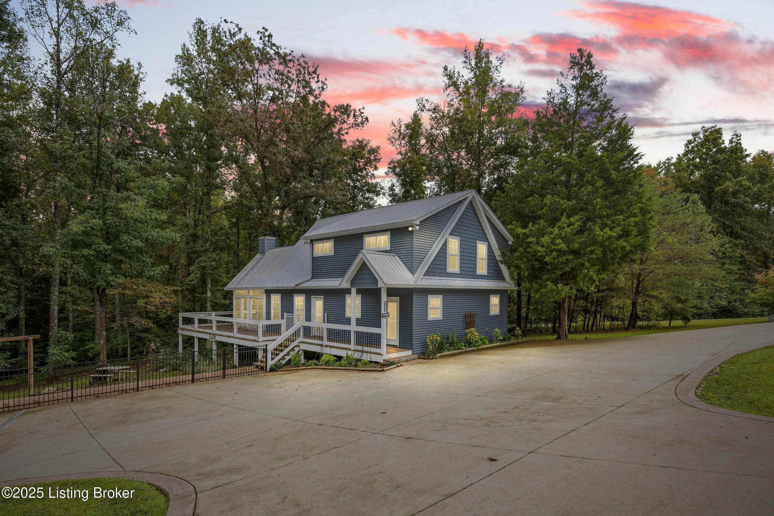 170 Moutardier Woods Rd Property Photo 2