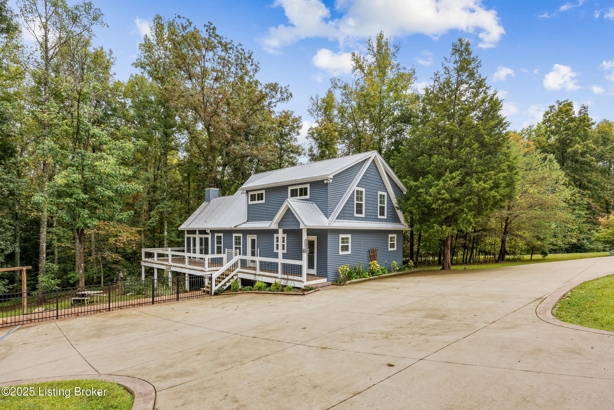 170 Moutardier Woods Rd Property Photo 3