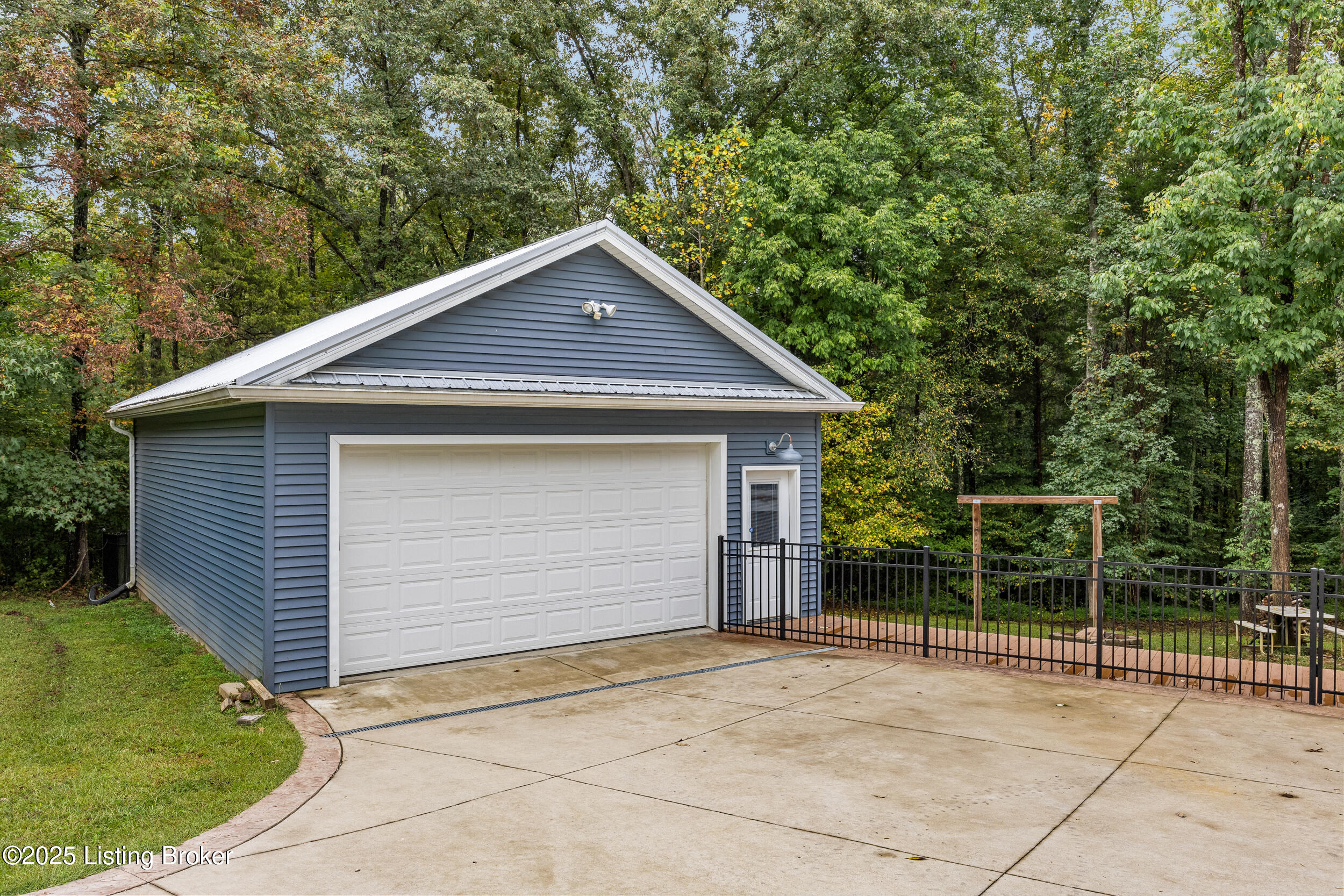 170 Moutardier Woods Rd Property Photo 49